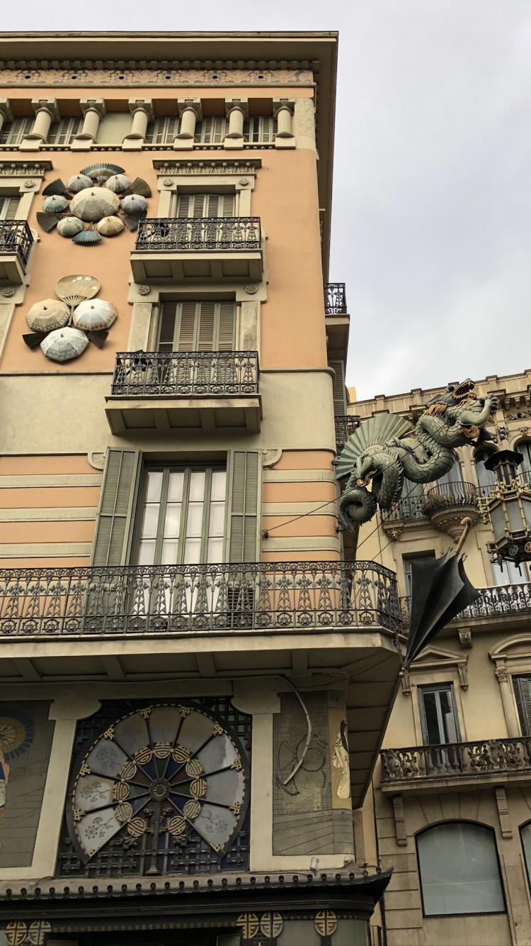 Casa Bruno Marcos, Casa Batll, Fachada, Arquitectura, la Arquitectura Clásica. Wallpaper in 750x1334 Resolution