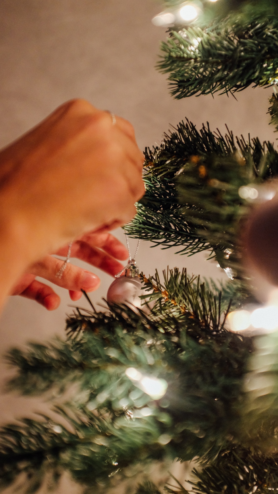 Christmas Day, Christmas Tree, Tree, Christmas, Christmas Ornament. Wallpaper in 1080x1920 Resolution