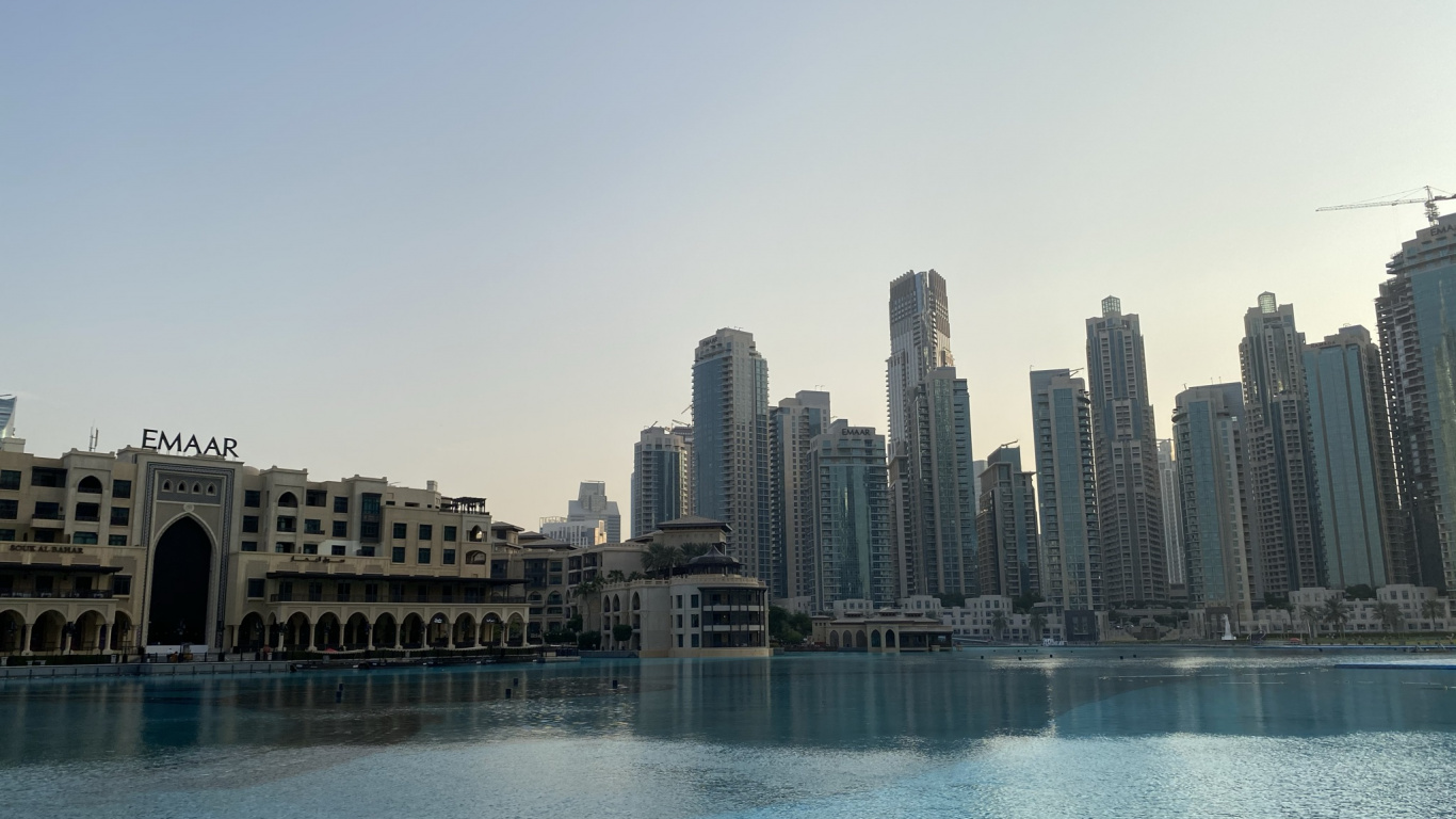 Burj Khalifa, Wolkenkratzer, Tower, Die Dubai Mall, Dubai Marina. Wallpaper in 1366x768 Resolution