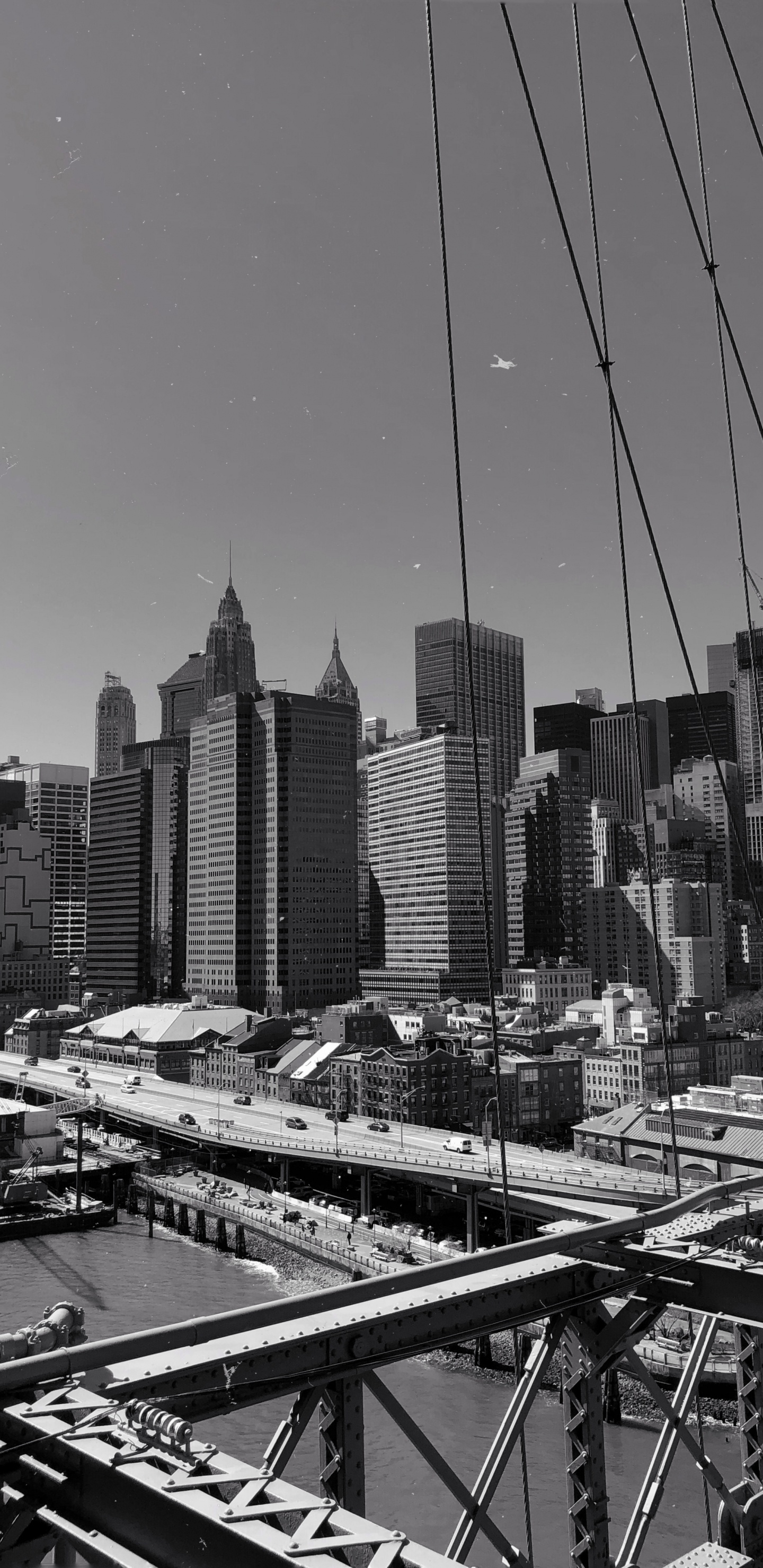 Foto en Escala de Grises de Los Edificios de la Ciudad. Wallpaper in 1440x2960 Resolution