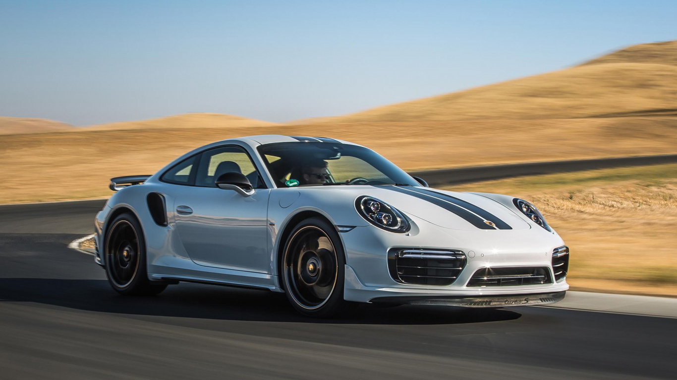 Porsche 911 Blanche Sur Route Pendant la Journée. Wallpaper in 1366x768 Resolution