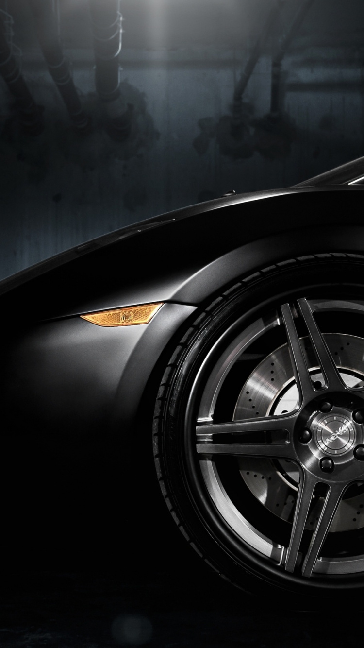 Roue de Voiture Noire et Jaune. Wallpaper in 750x1334 Resolution