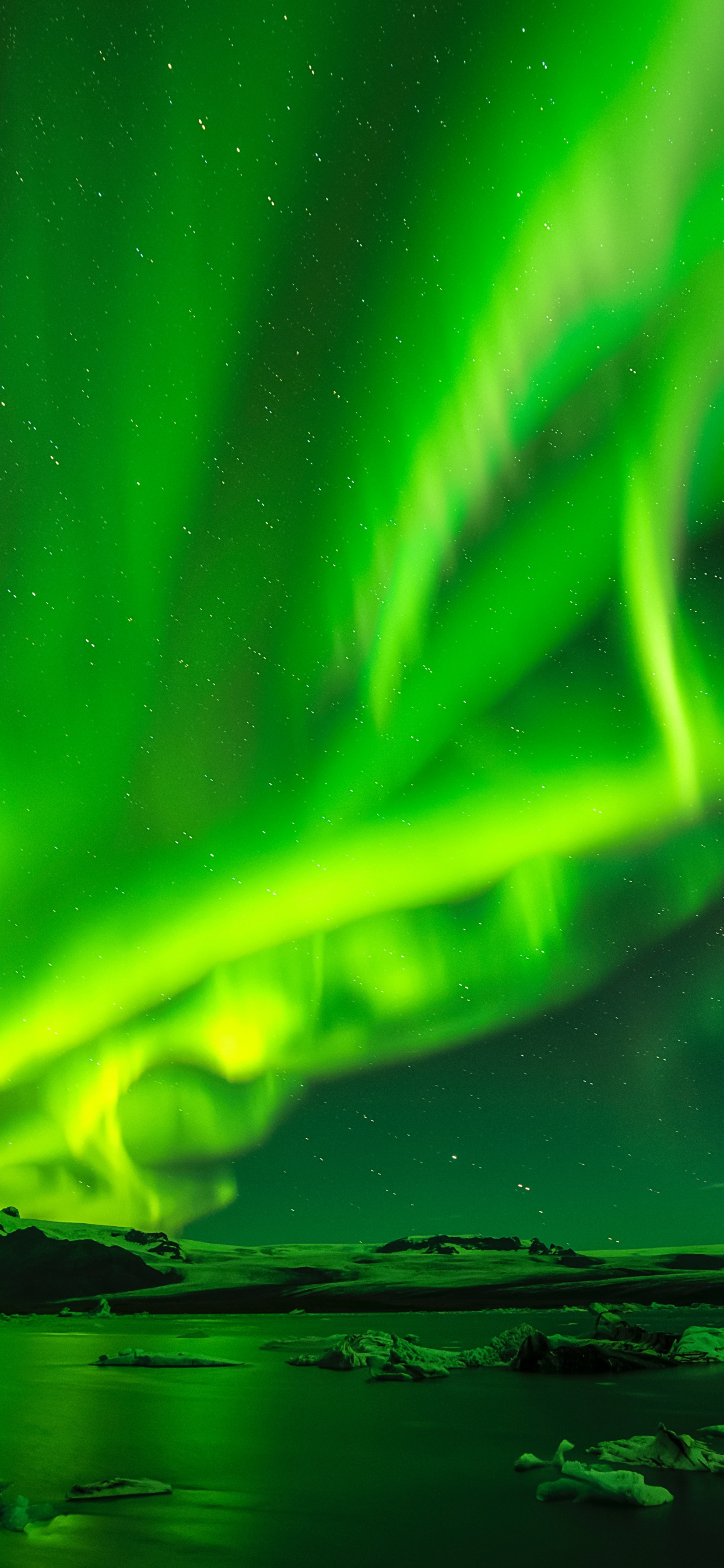 Aurora, Licht, Gr, Natur, Wasser. Wallpaper in 1242x2688 Resolution