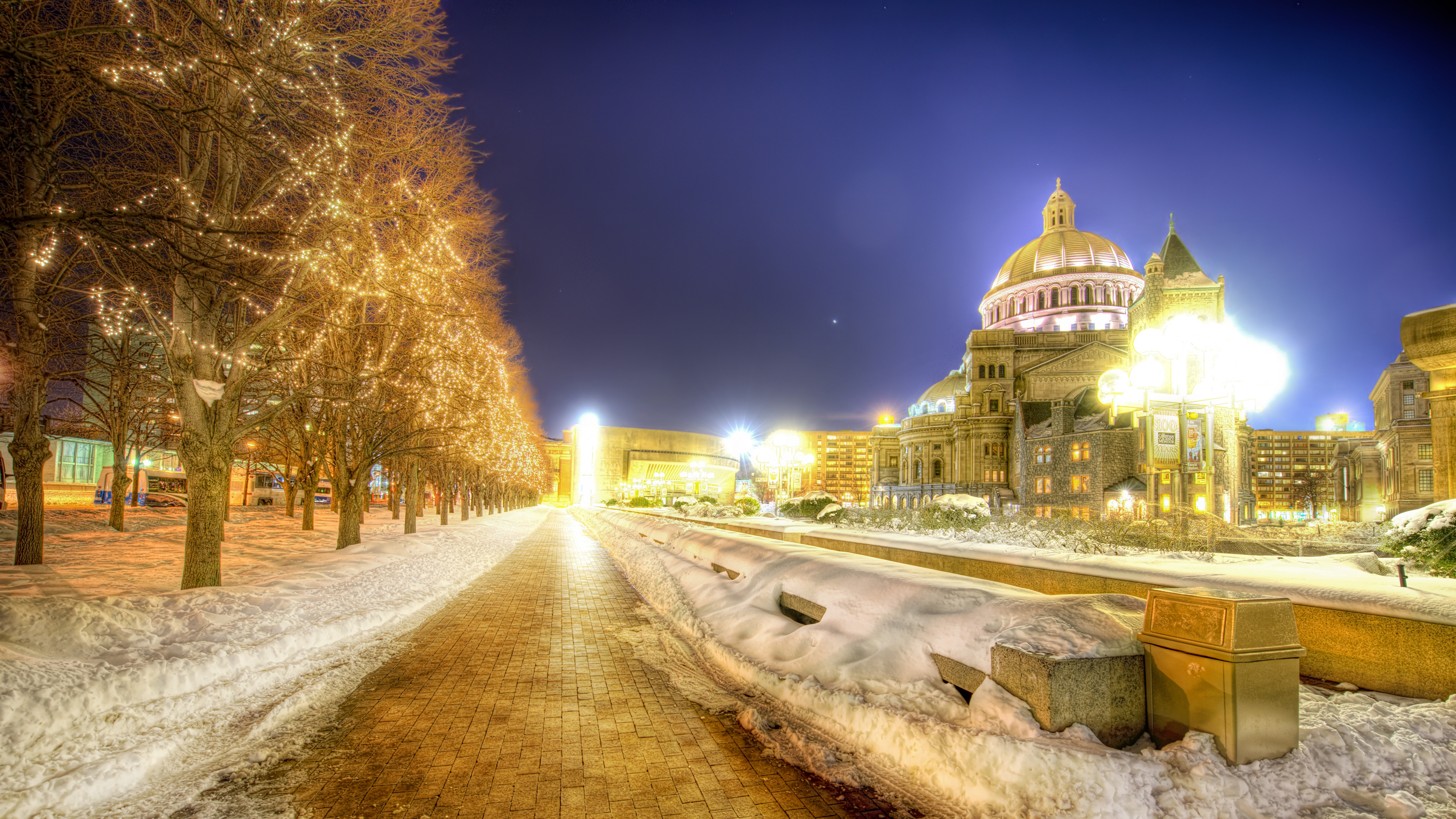 White and Brown Dome Building Near Trees During Night Time. Wallpaper in 3840x2160 Resolution