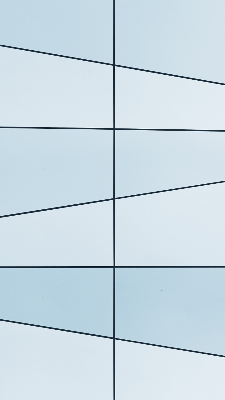 Cable Eléctrico Negro Bajo un Cielo Azul Durante el Día. Wallpaper in 720x1280 Resolution