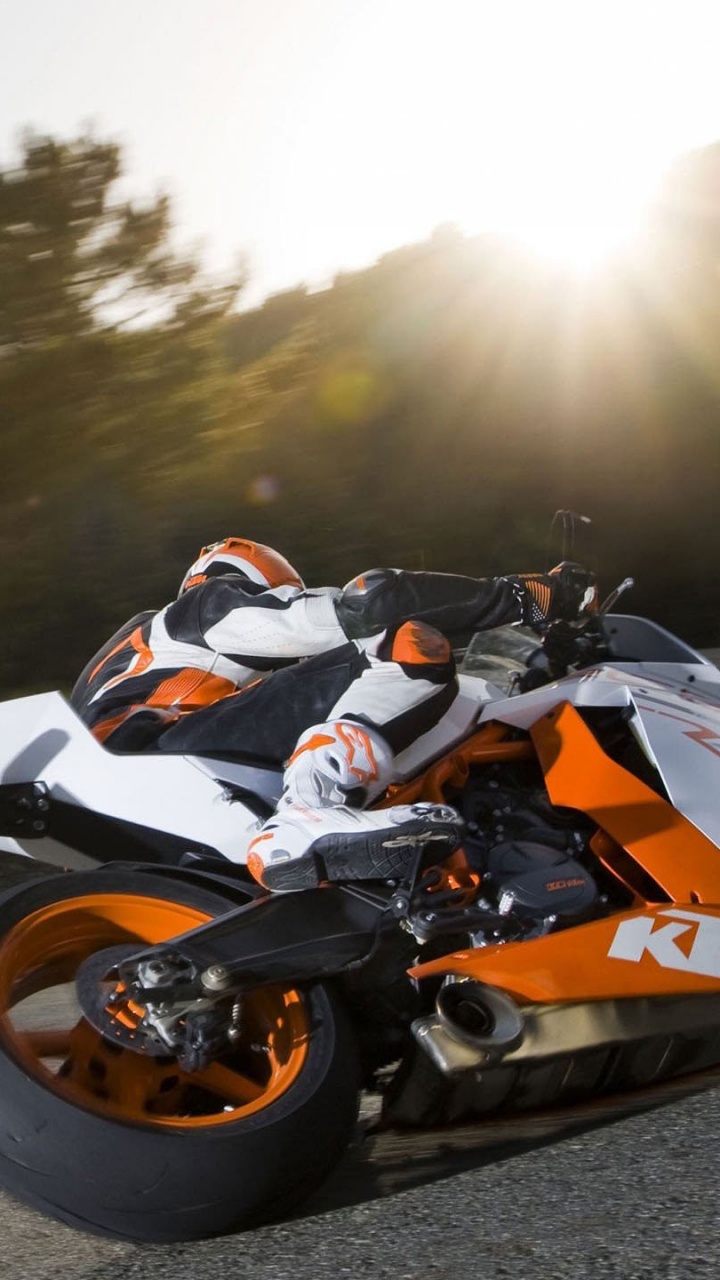 Personnes Faisant du Vélo de Sport Sur la Route Pendant la Journée. Wallpaper in 720x1280 Resolution