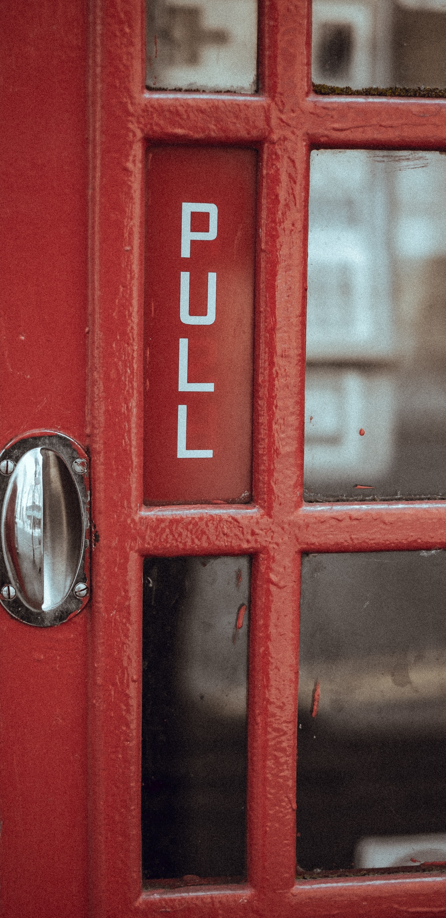 Red Telephone Booth With Silver Door Knob. Wallpaper in 1440x2960 Resolution