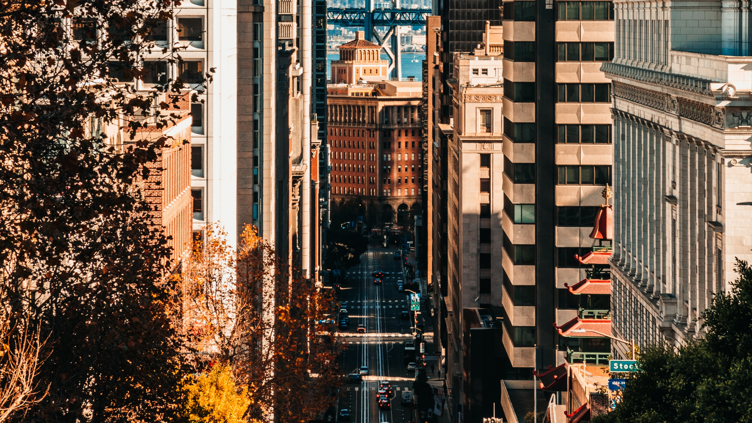San Francisco Cable Car System, San Francisco Cable Car Museum, Building, Skyscraper, Daytime. Wallpaper in 2560x1440 Resolution