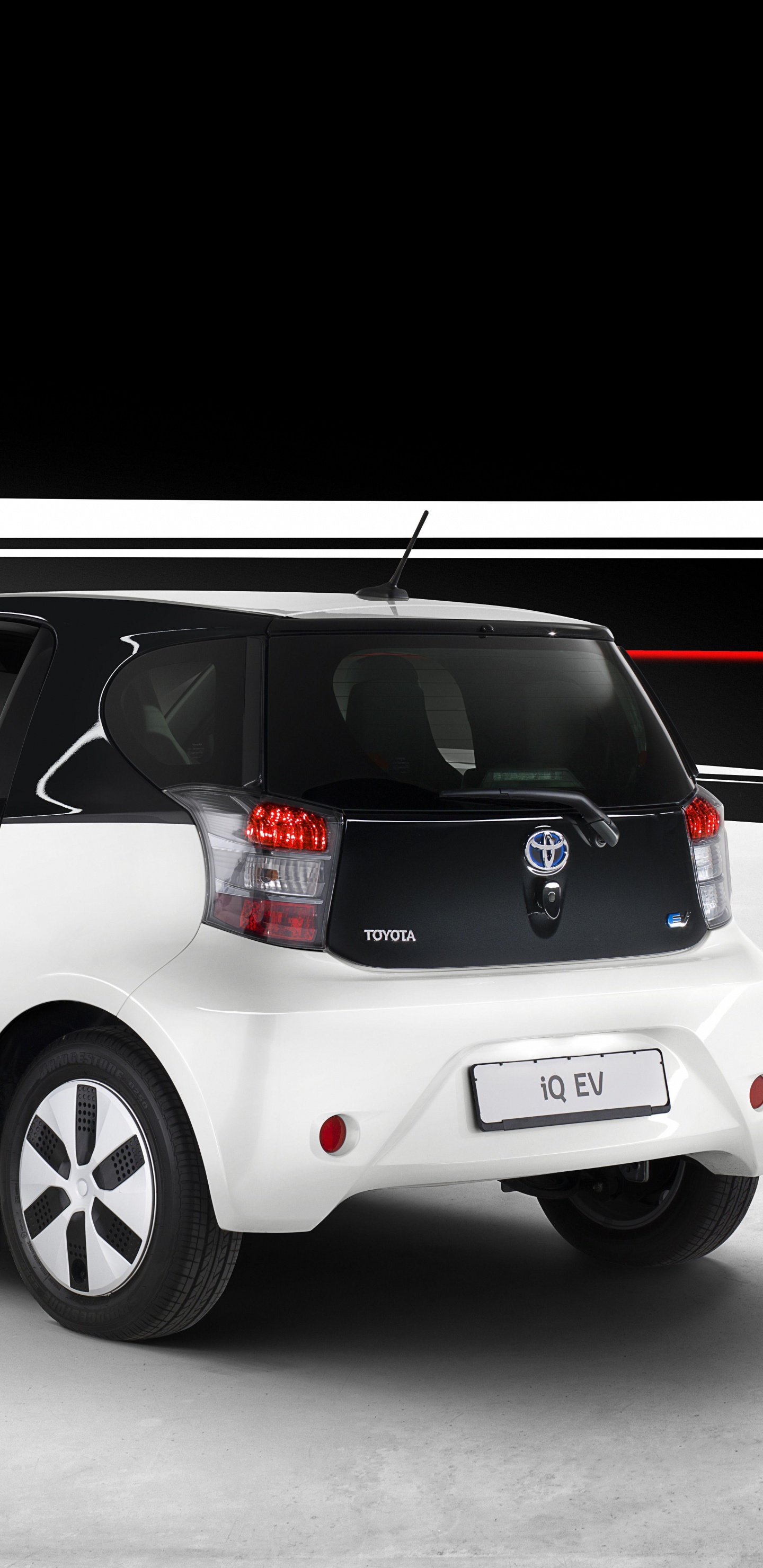 White Bmw m 3 Coupe. Wallpaper in 1440x2960 Resolution