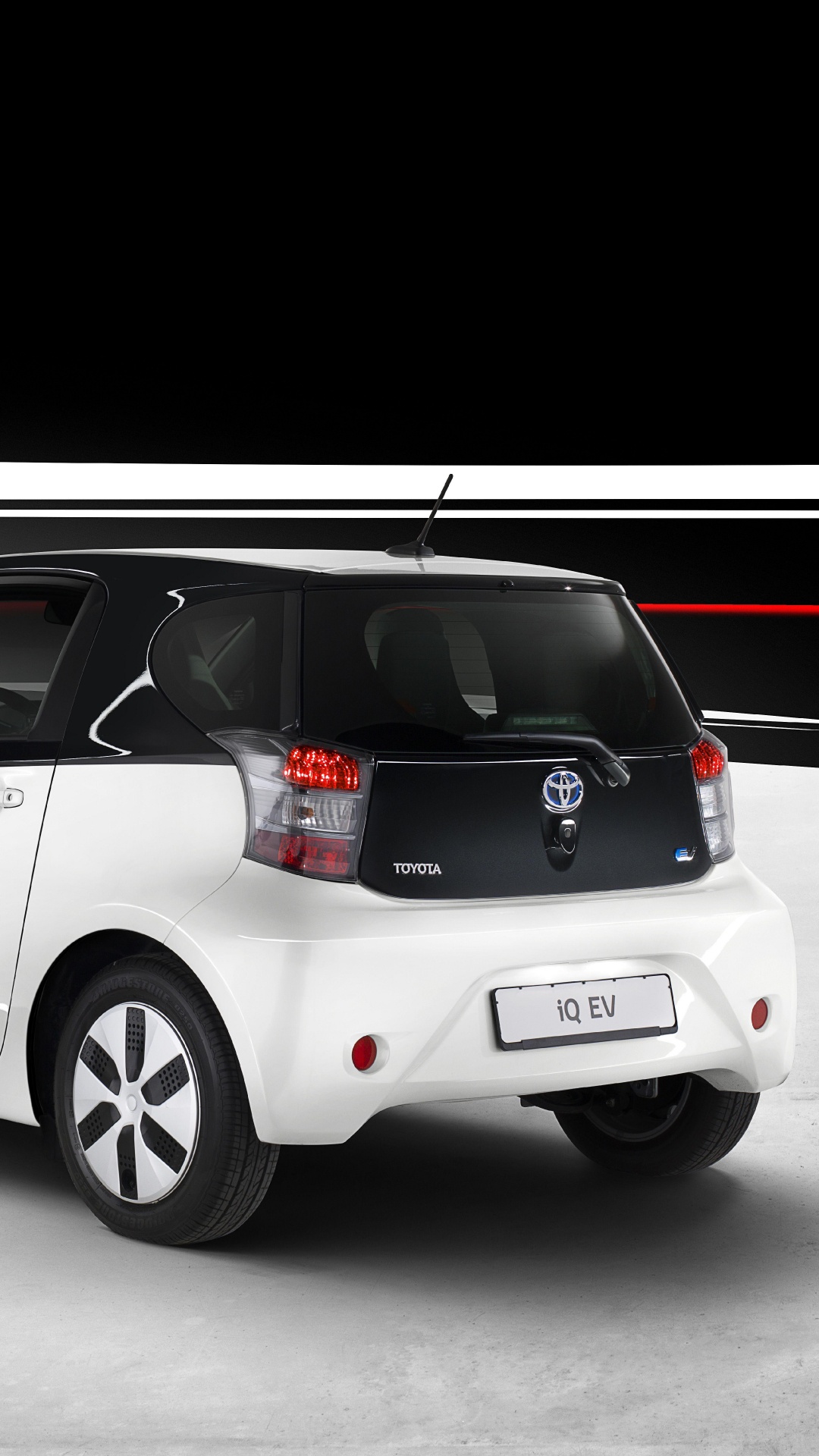 Weiß Bmw m3 Coupé. Wallpaper in 1080x1920 Resolution