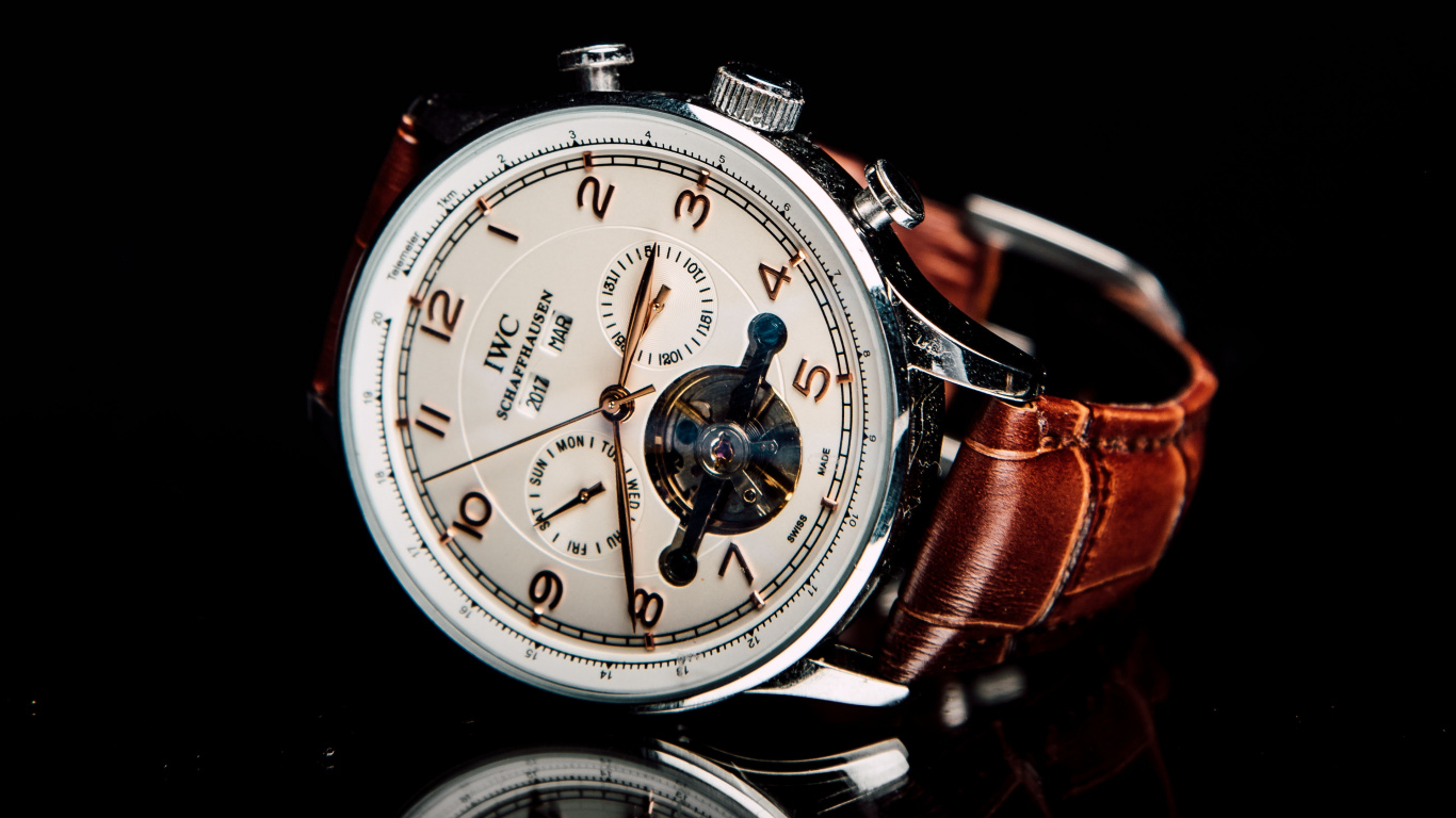 Silberne Und Rote Chronographenuhr. Wallpaper in 1366x768 Resolution