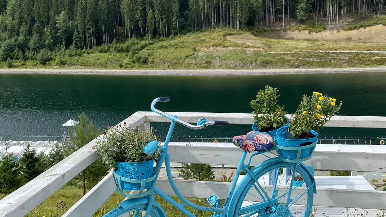 Eau, Vélo, Vélo de Route, Gamme de Montagne, Tourisme. Wallpaper in 1280x720 Resolution