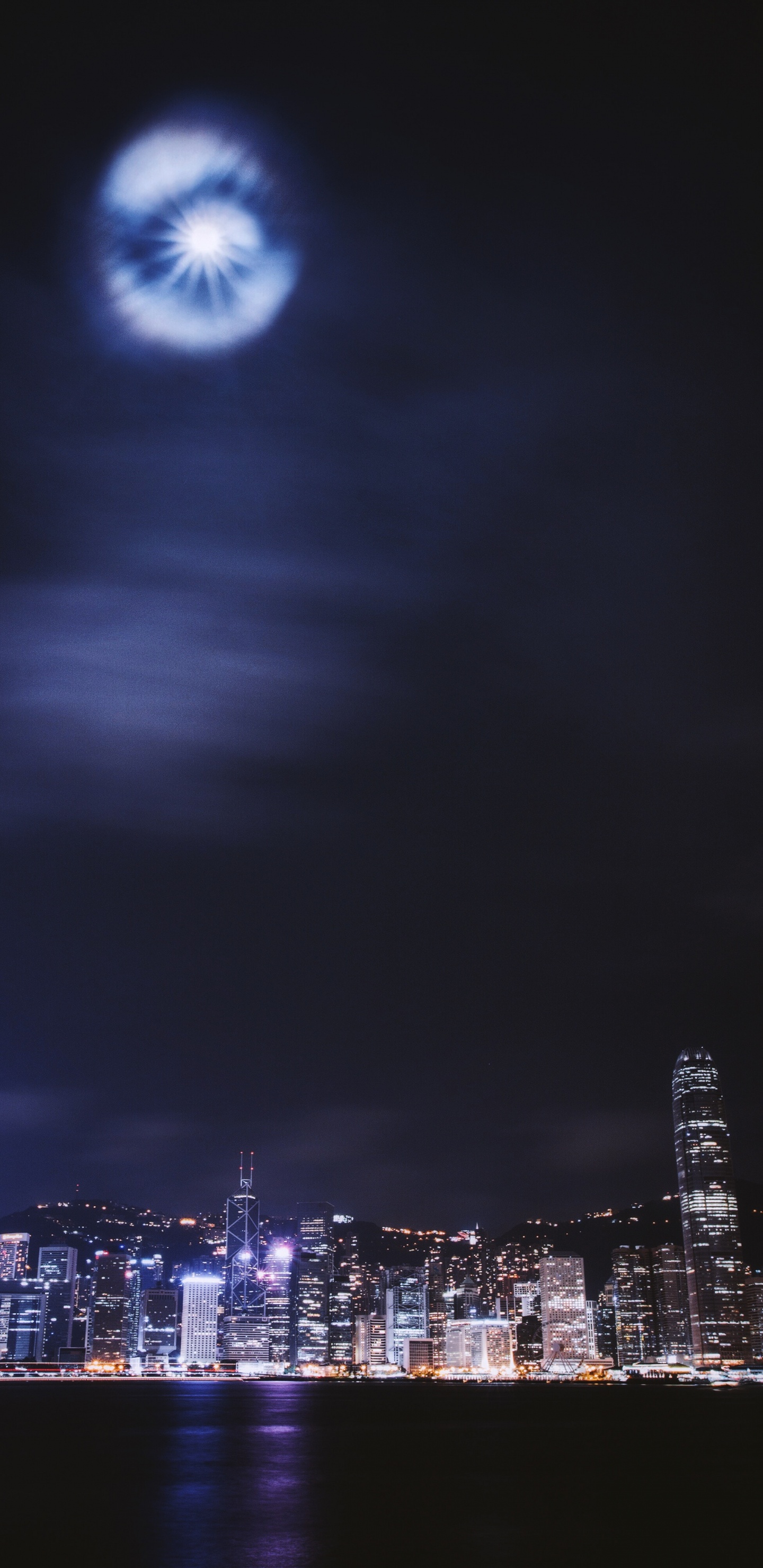 Lumières de la Ville Pendant la Nuit. Wallpaper in 1440x2960 Resolution