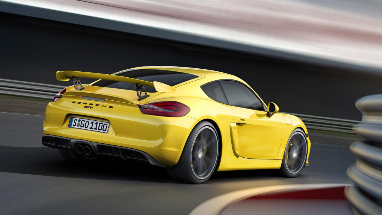 Yellow Ferrari 458 Italia on Road. Wallpaper in 1280x720 Resolution