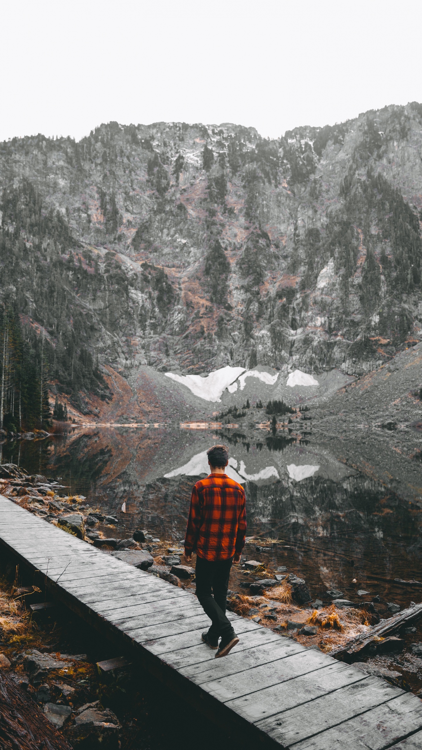 Lake, Mountainous Landforms, Mountain, Tree, Hill Station. Wallpaper in 1440x2560 Resolution