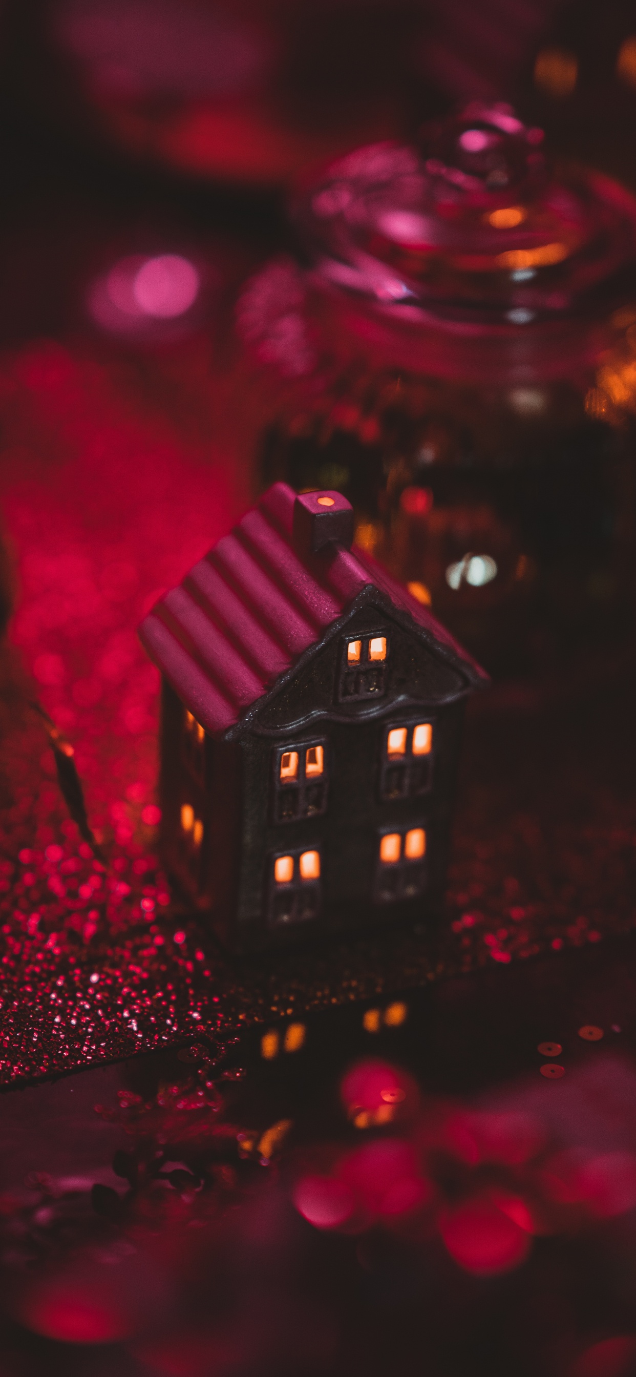 El Día De Navidad, Nochevieja, Rojo, Morado, Luz. Wallpaper in 1242x2688 Resolution