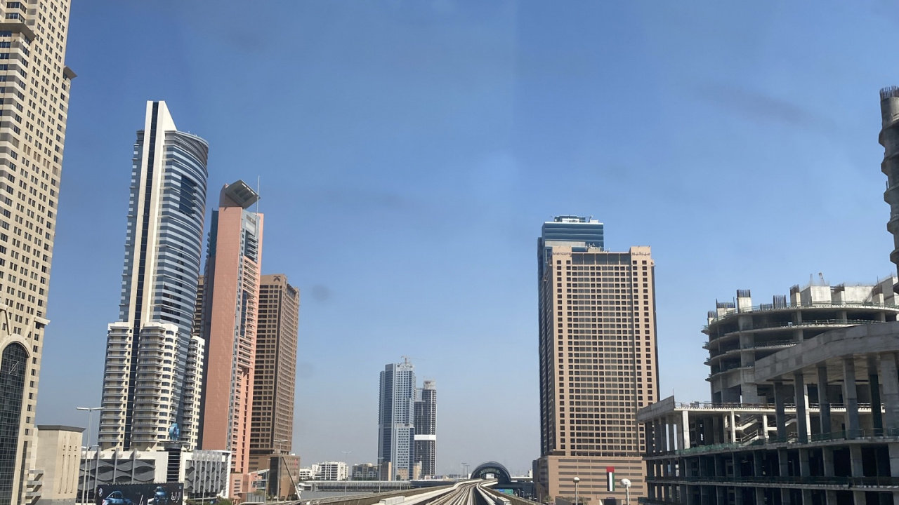 Dubai, Chelsea f c, Tageszeit, Tower Block, Spur. Wallpaper in 1280x720 Resolution