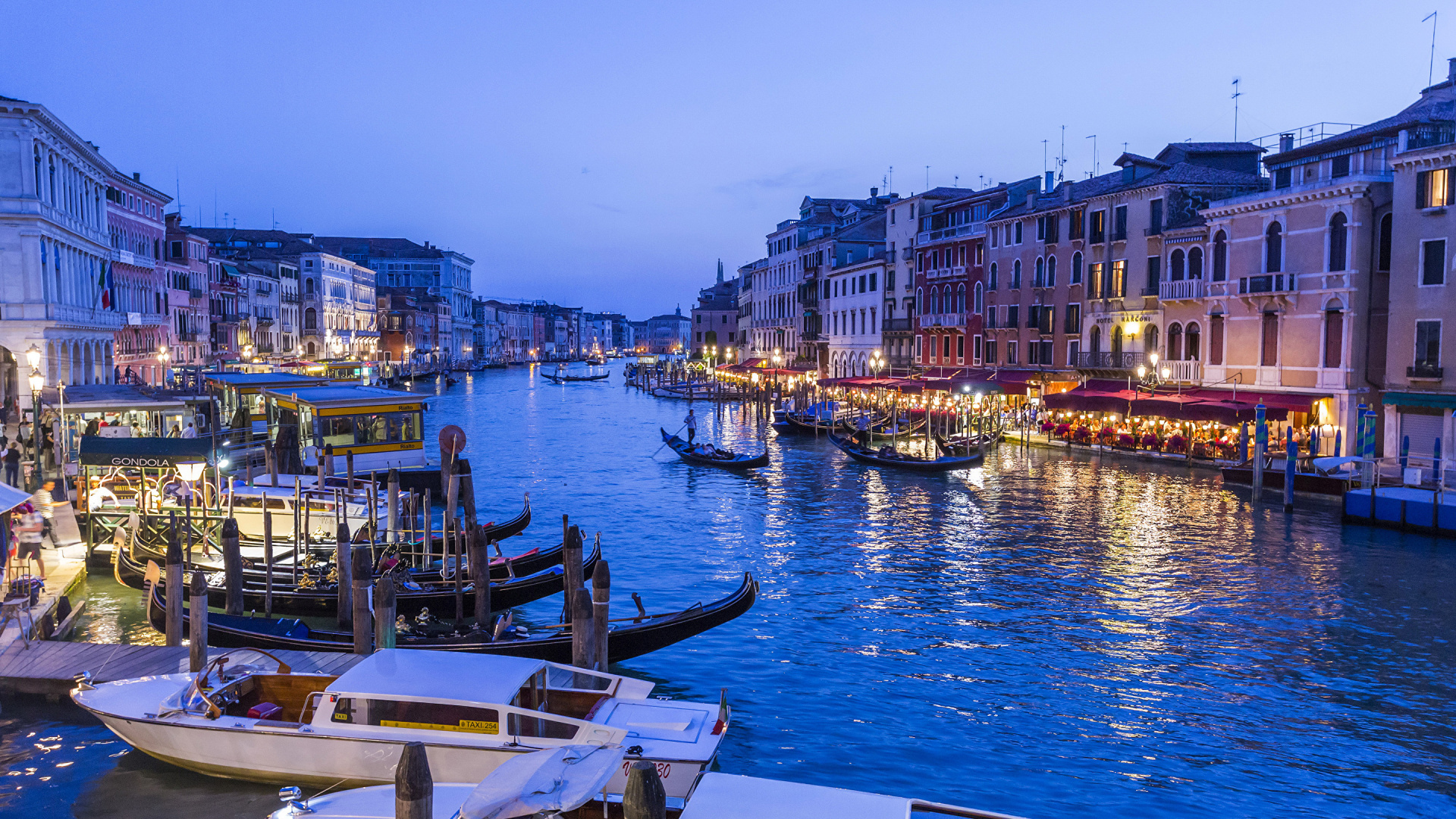 Boat on Dock Near Buildings During Daytime. Wallpaper in 1920x1080 Resolution