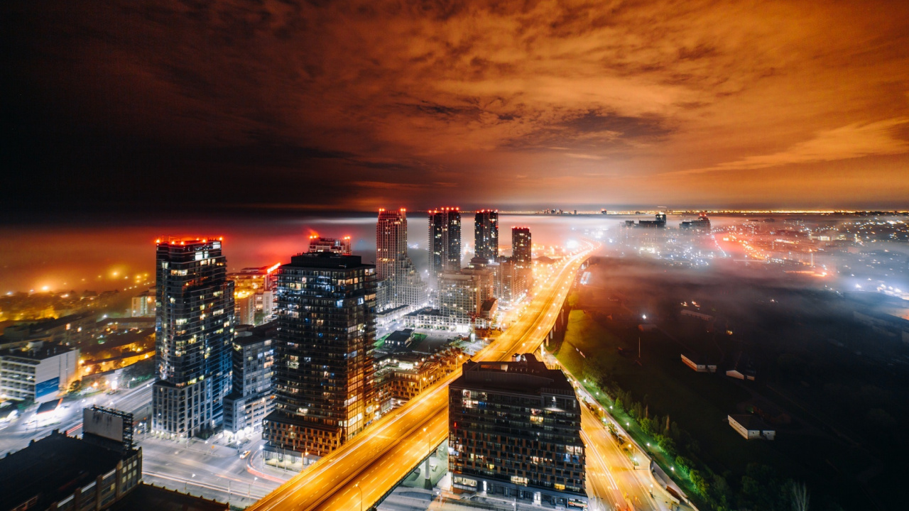 Horizonte de la Ciudad Durante la Noche. Wallpaper in 1280x720 Resolution