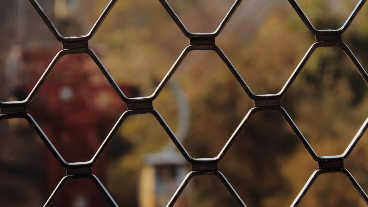 Clôture en Métal Marron et Noir. Wallpaper in 1280x720 Resolution