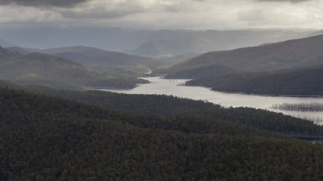 Wasser, Wasserressourcen, Hochland, Cloud, Loch. Wallpaper in 1366x768 Resolution
