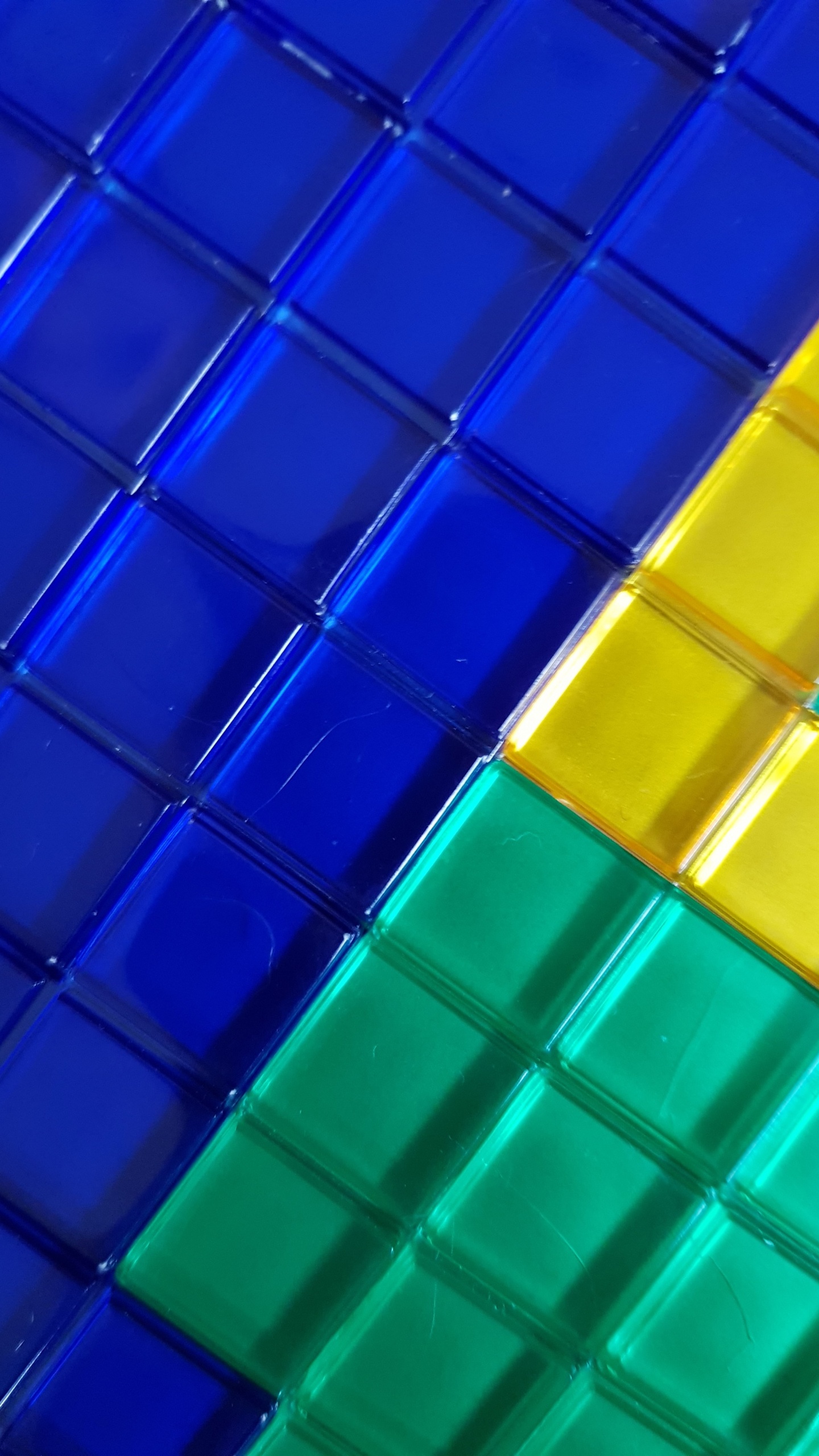 Bloques de Plástico Azul Amarillo y Verde. Wallpaper in 1440x2560 Resolution