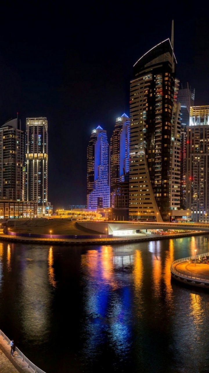 Skyline Der Stadt Bei Nacht Night. Wallpaper in 720x1280 Resolution
