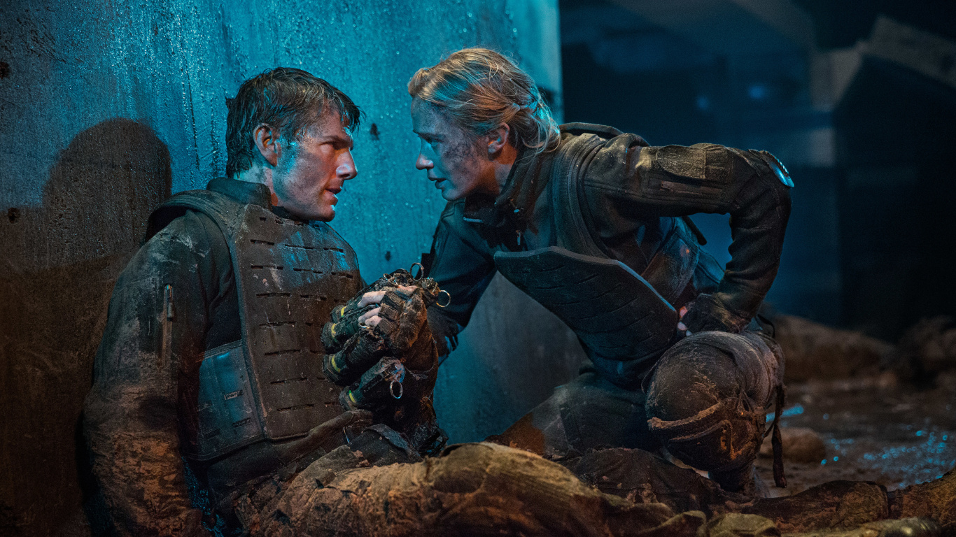 Hombre Con Chaqueta de Cuero Negro Con Tortuga Negra y Marrón. Wallpaper in 1366x768 Resolution