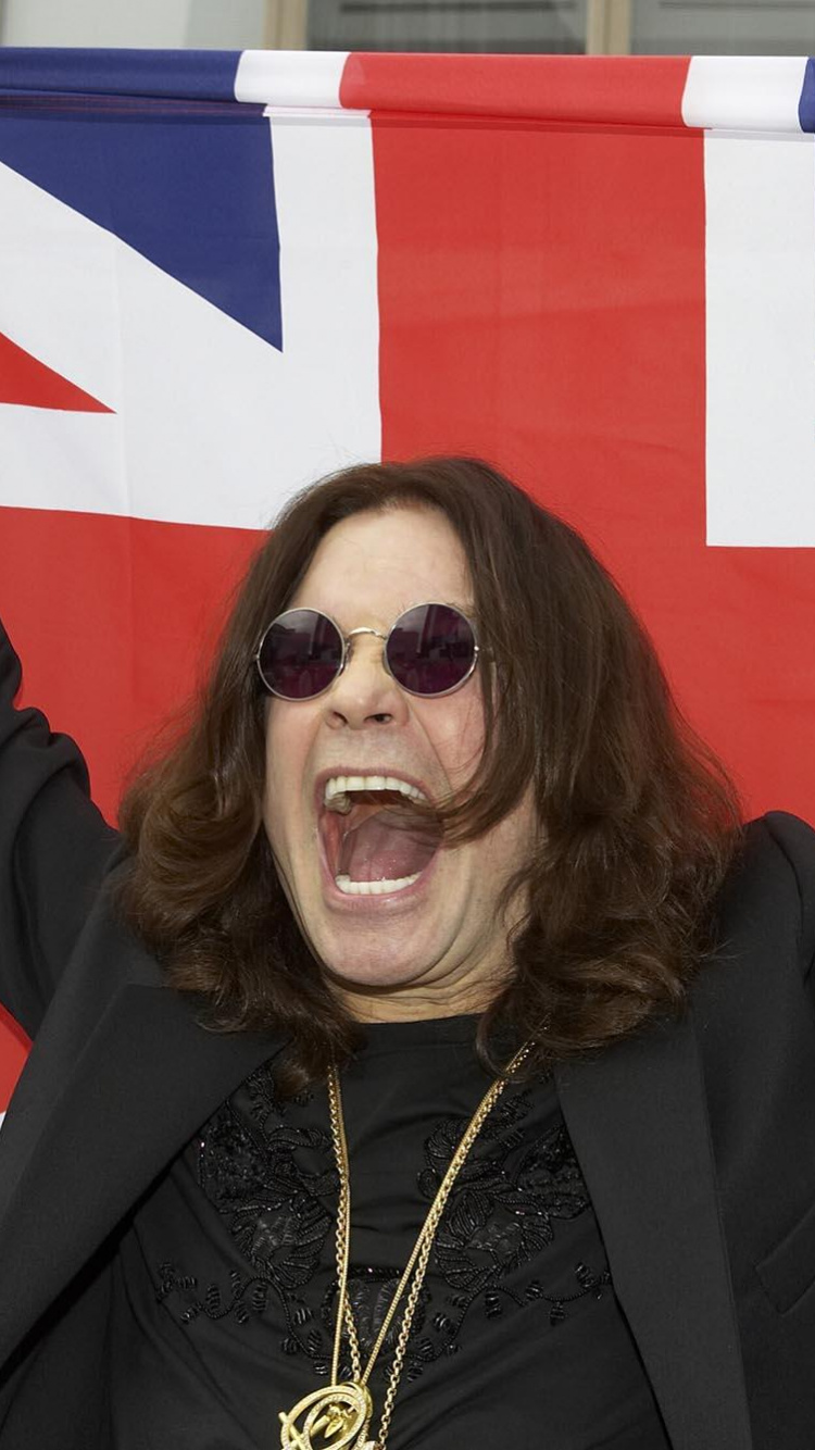 Ozzy Osbourne, Black Sabbath, Bandera, Evento, Artista. Wallpaper in 750x1334 Resolution