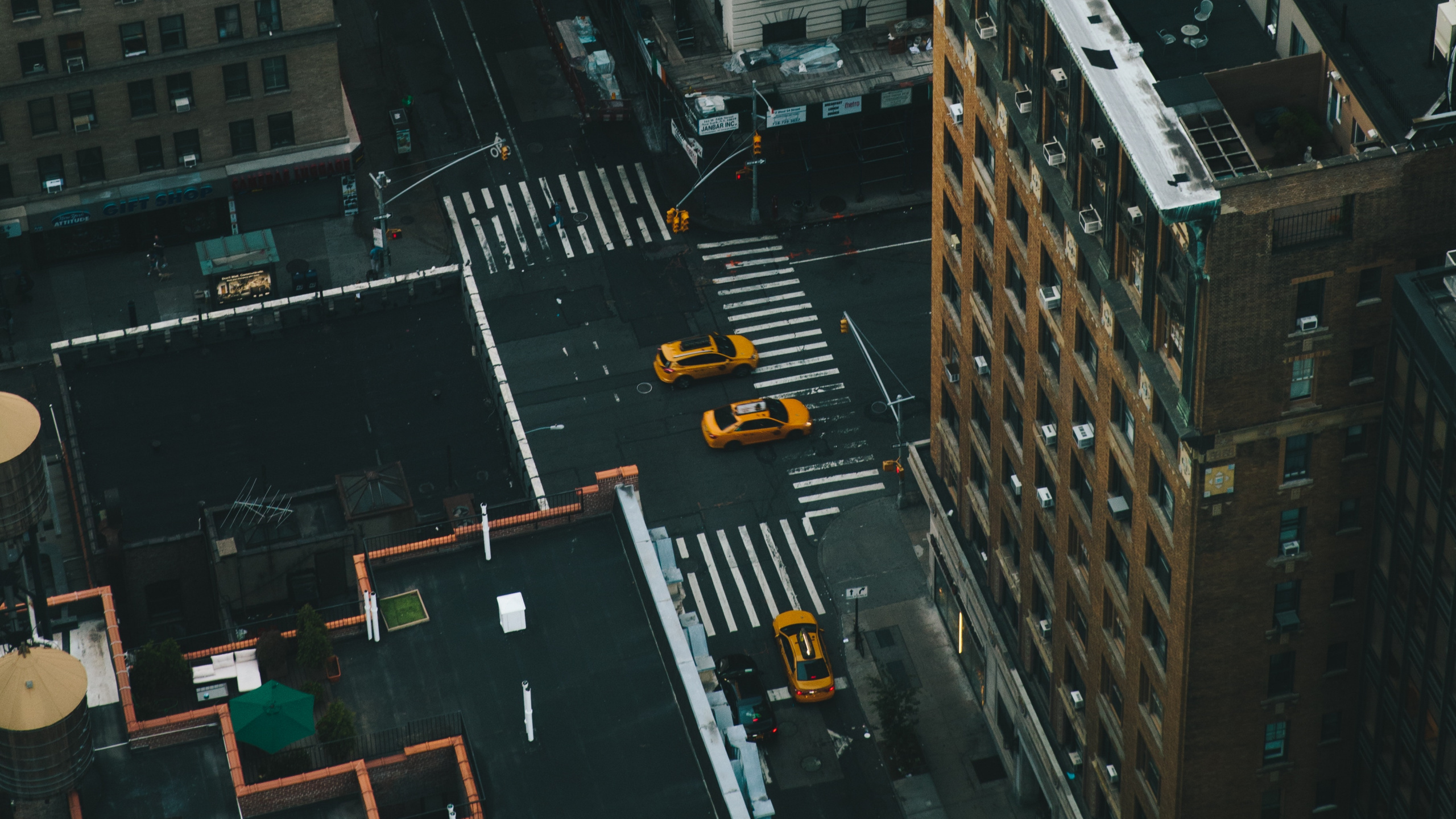 High Rise Buildings During Daytime. Wallpaper in 2560x1440 Resolution