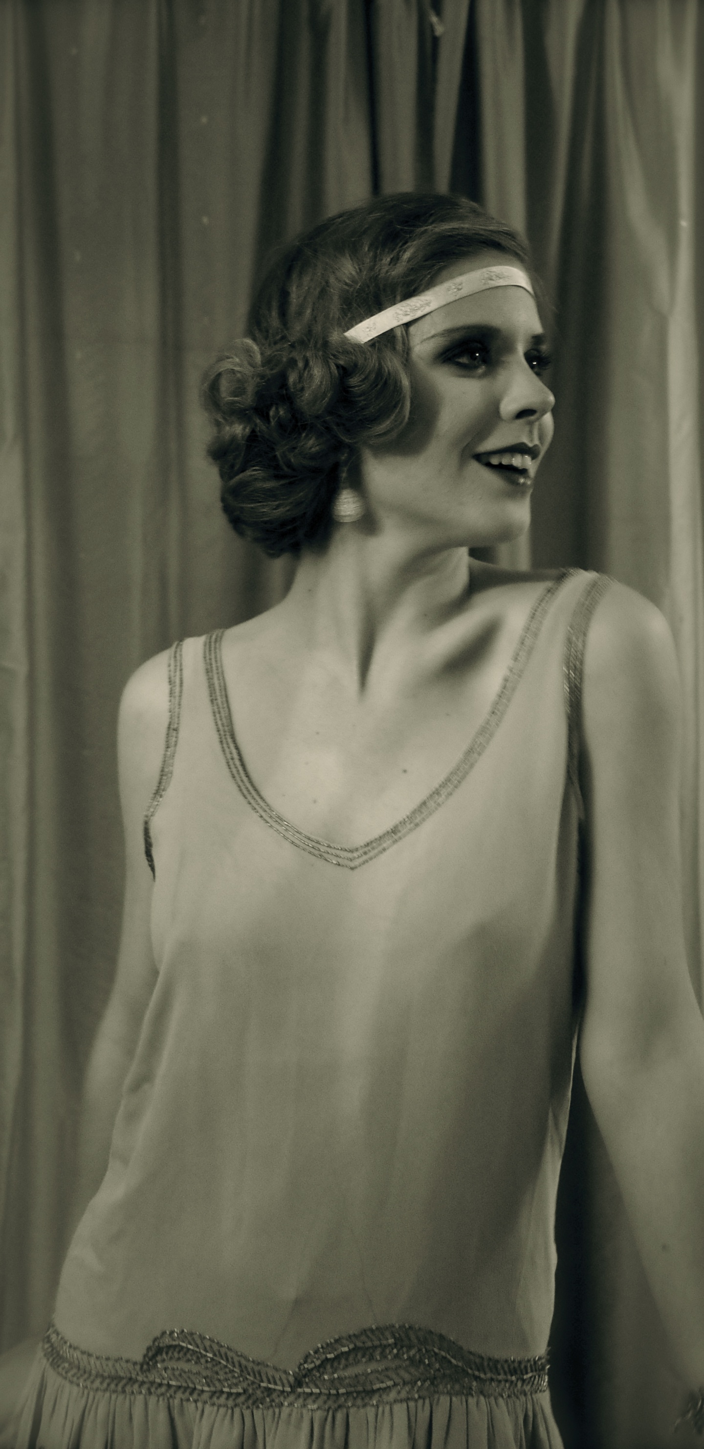 Beauty, Hairstyle, 1920s, Fashion, Shoulder. Wallpaper in 1440x2960 Resolution