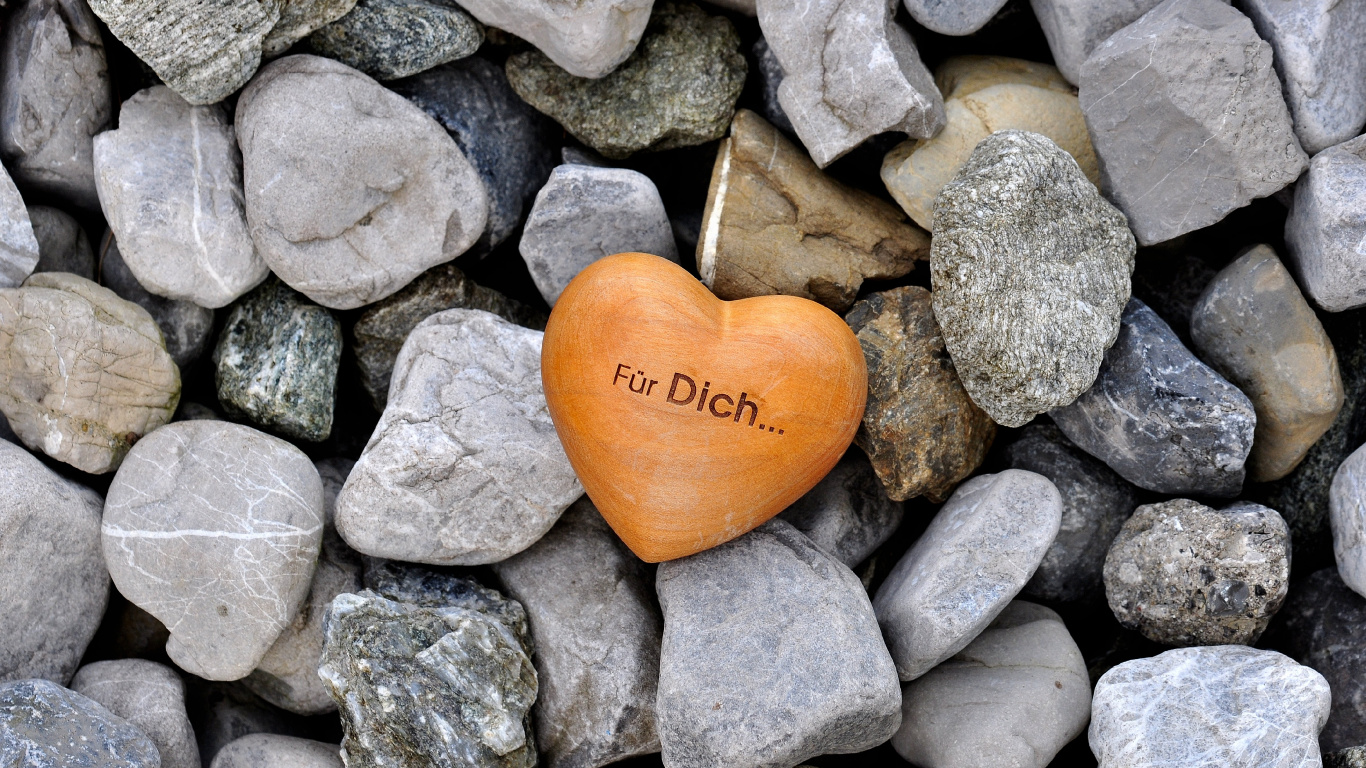 Heart, Pebble, Rock, Gravel, Rubble. Wallpaper in 1366x768 Resolution