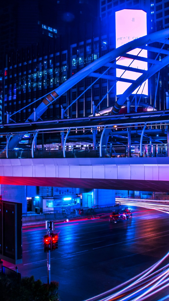 Photographie en Accéléré de Voitures Sur la Route Pendant la Nuit. Wallpaper in 720x1280 Resolution