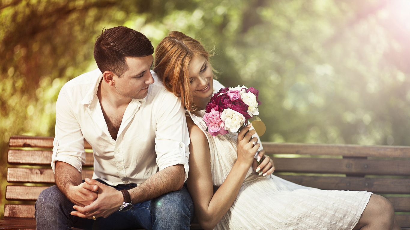 Flower, People in Nature, Romance, Sitting, Love. Wallpaper in 1366x768 Resolution