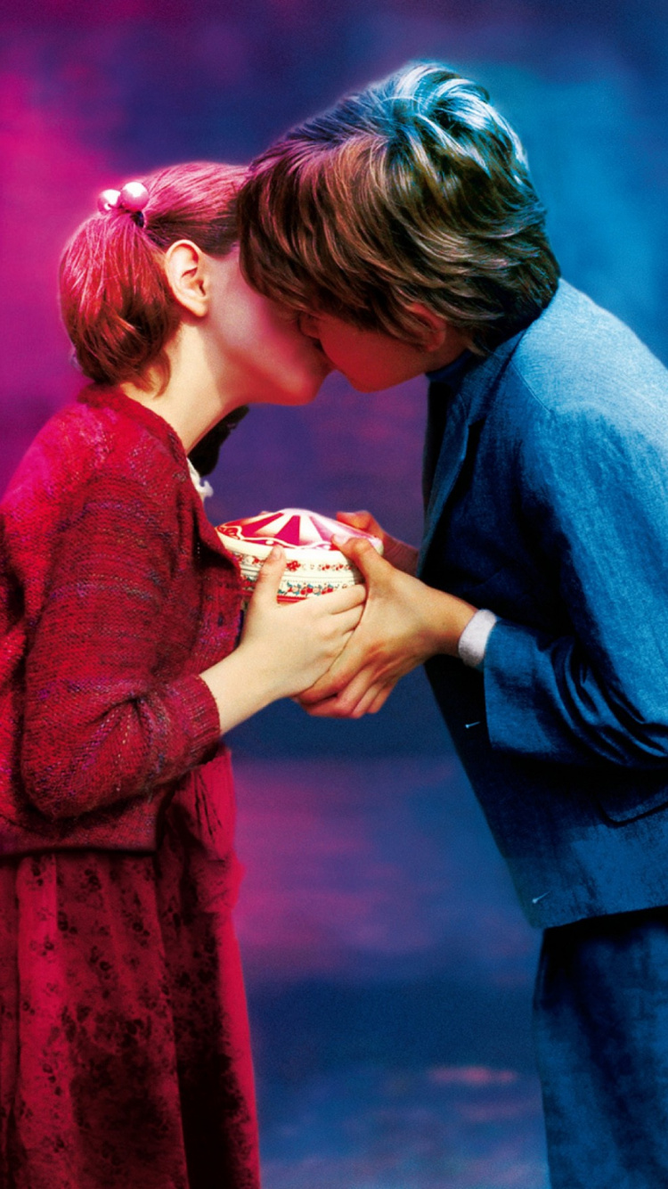 Romance, Kiss, Scene, Drama, Performance. Wallpaper in 750x1334 Resolution