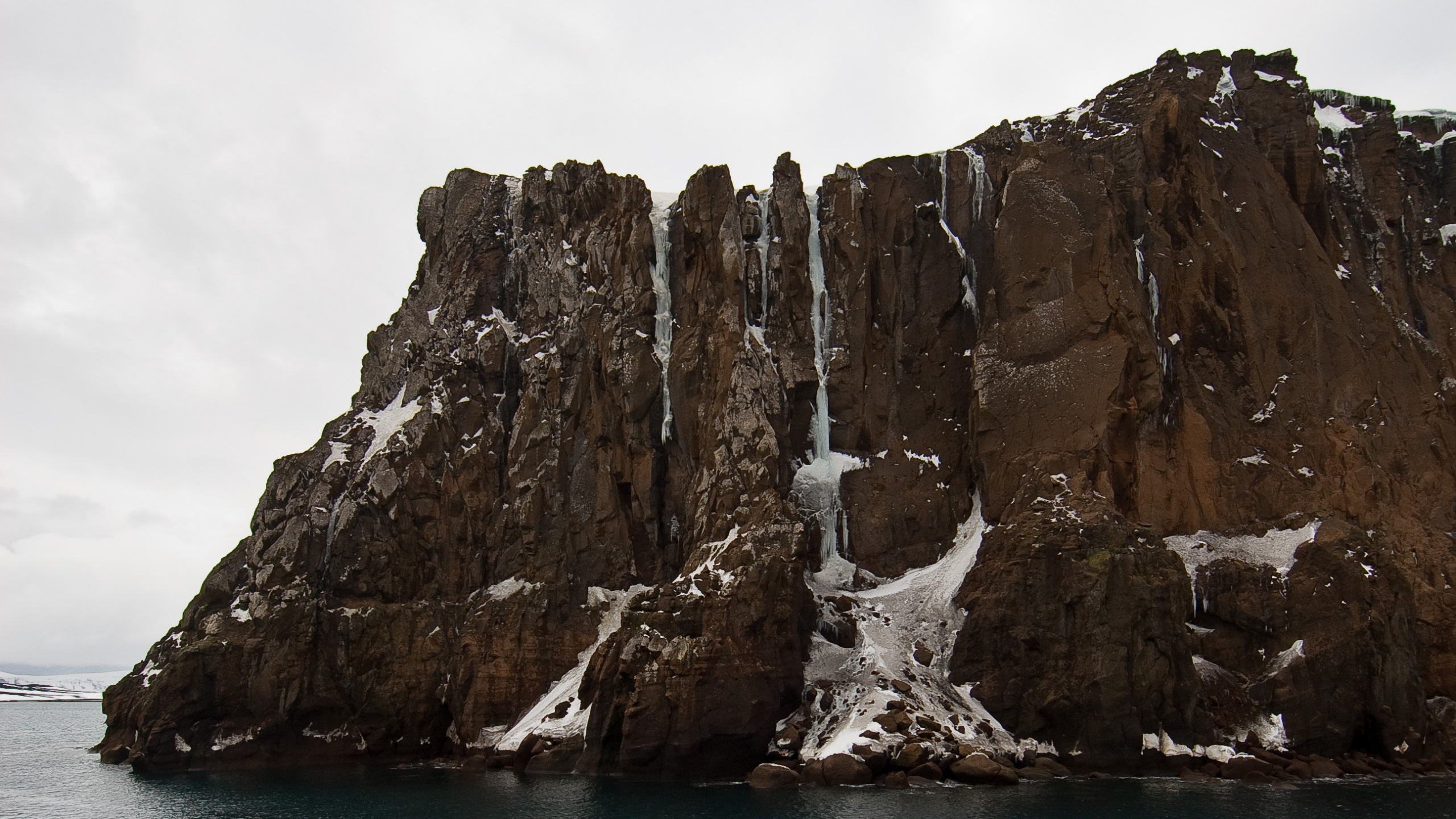 Body of Water, Sea, Rock, Coastal and Oceanic Landforms, Cliff. Wallpaper in 2560x1440 Resolution