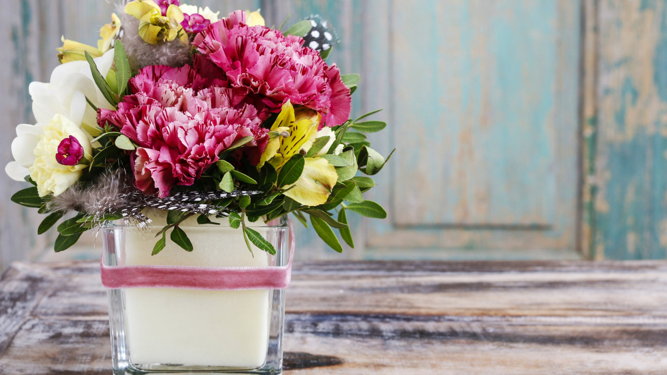 Pink and Purple Flowers in Clear Glass Vase. Wallpaper in 1366x768 Resolution