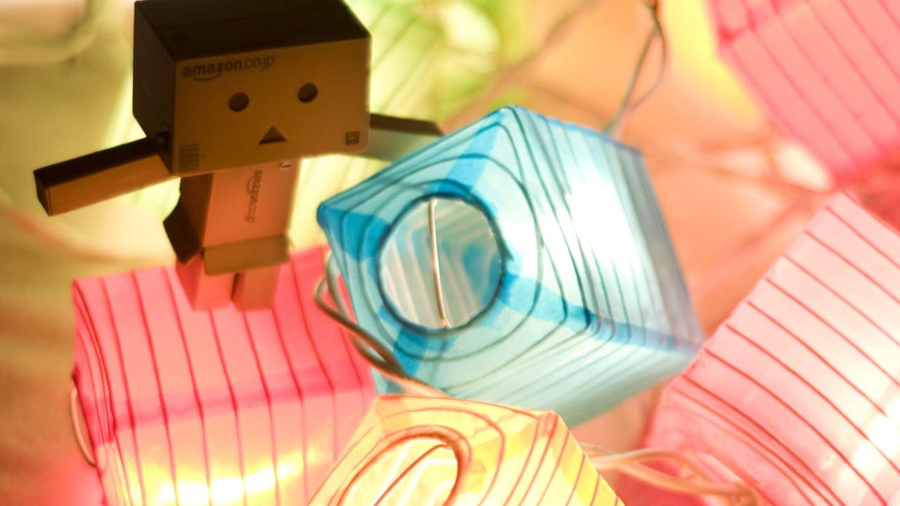 Brown Cardboard Box With Blue Tape. Wallpaper in 1280x720 Resolution