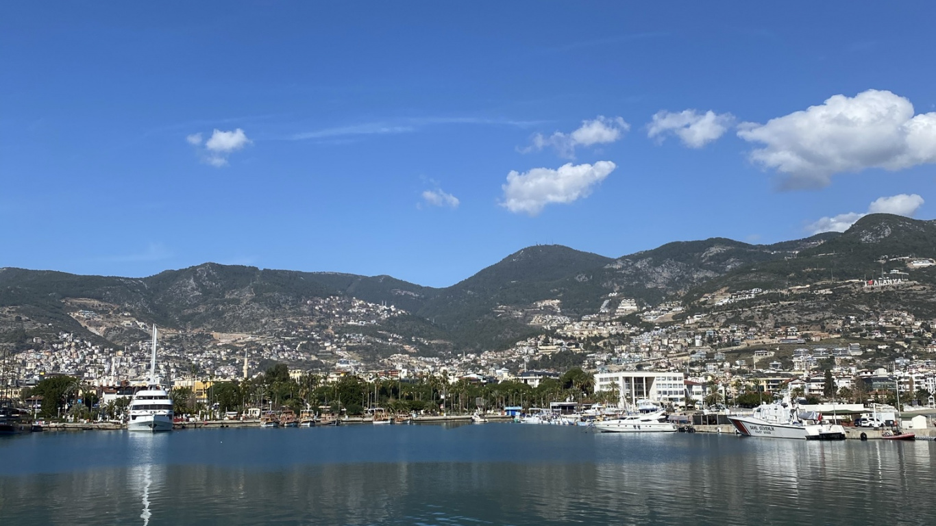 Yacht, Water, Cloud, Boat, Mountain. Wallpaper in 1366x768 Resolution