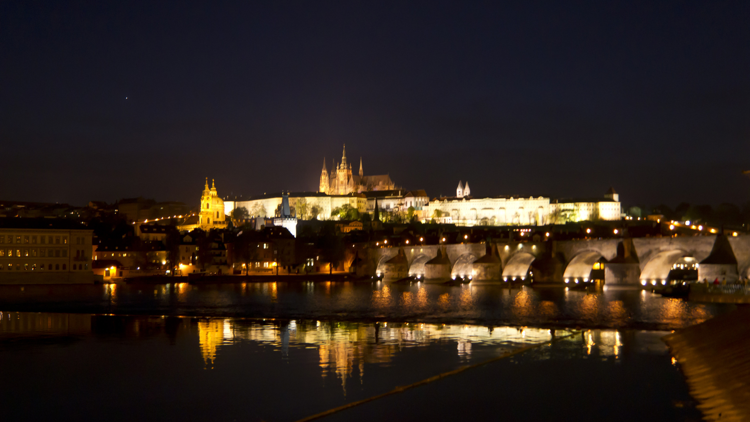布拉格堡, 里程碑, 反射, 城市, 天空 壁纸 2560x1440 允许