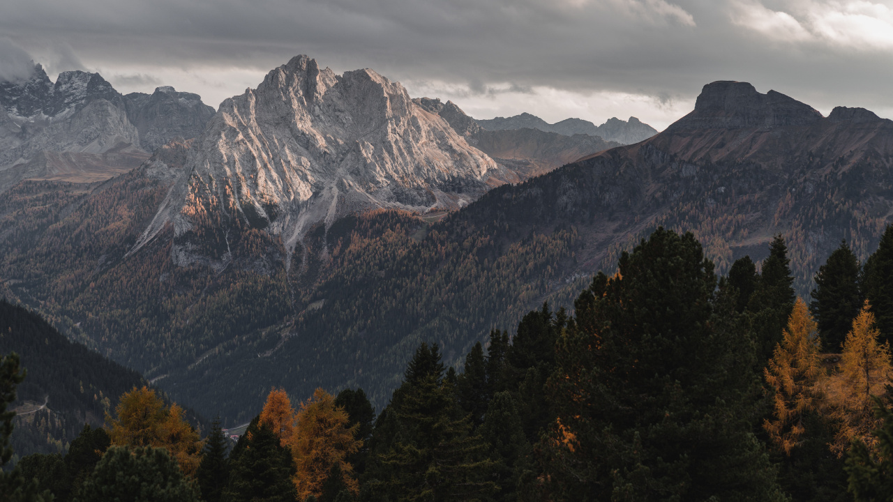 Zorin Os, Sistema Operativo, Linux, Tablet, Montaña. Wallpaper in 1280x720 Resolution