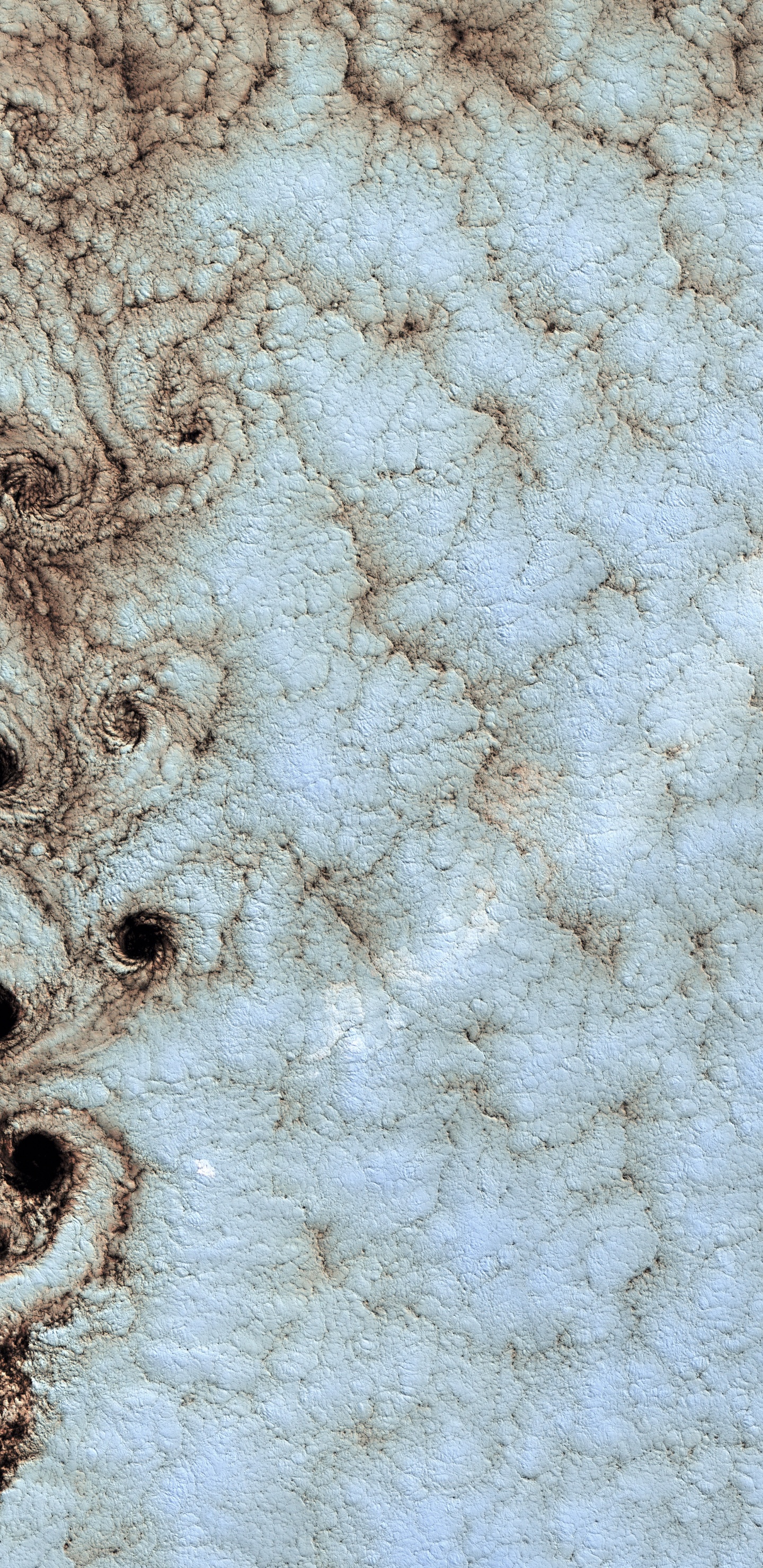 Silver Chain Link Necklace on White Textile. Wallpaper in 1440x2960 Resolution