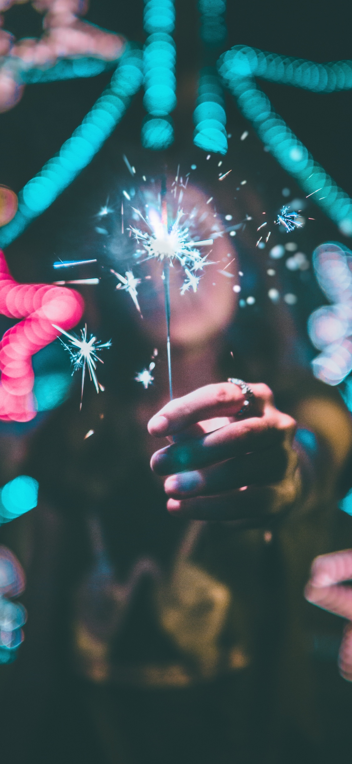 Luz, Rosa, Evento, Dedo, Diversión. Wallpaper in 1125x2436 Resolution