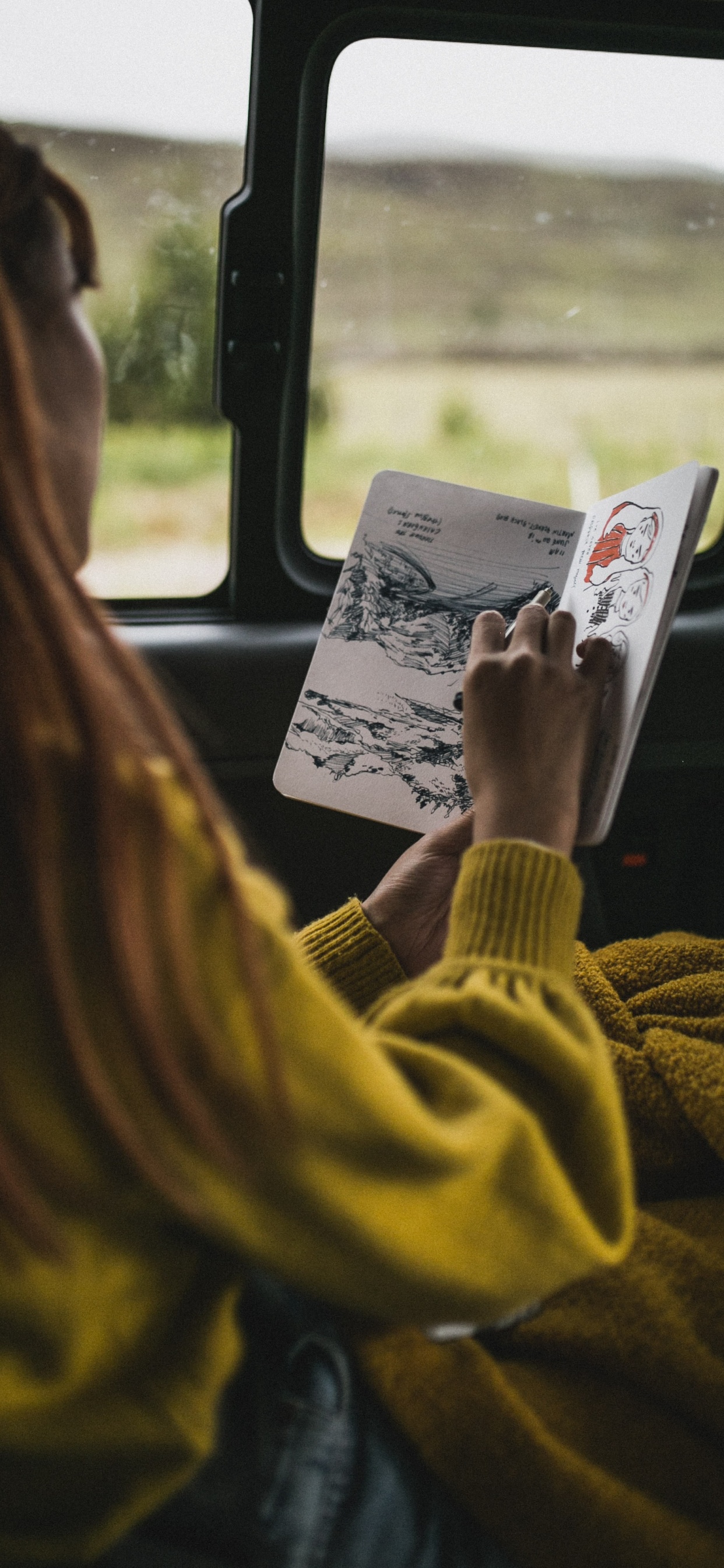 绘画, 黄色的, 运输, 手, 阅读 壁纸 1242x2688 允许