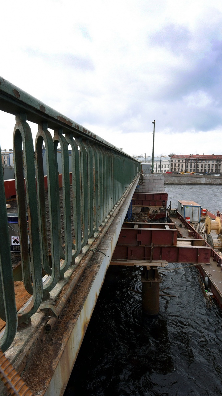 Muelle de Madera Marrón y Blanco en el Cuerpo de Agua Durante el Día. Wallpaper in 720x1280 Resolution