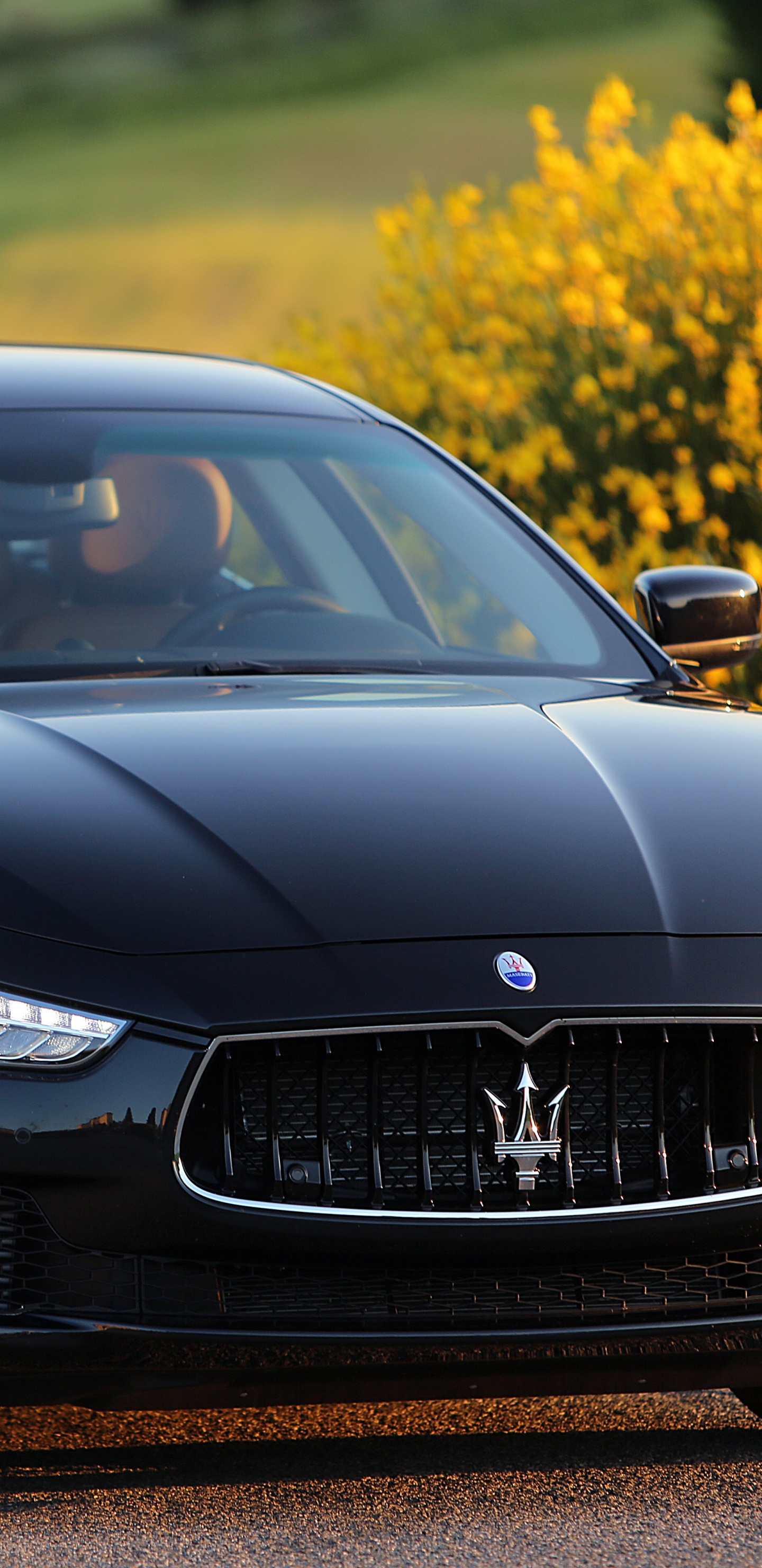 Black Mercedes Benz c Class. Wallpaper in 1440x2960 Resolution