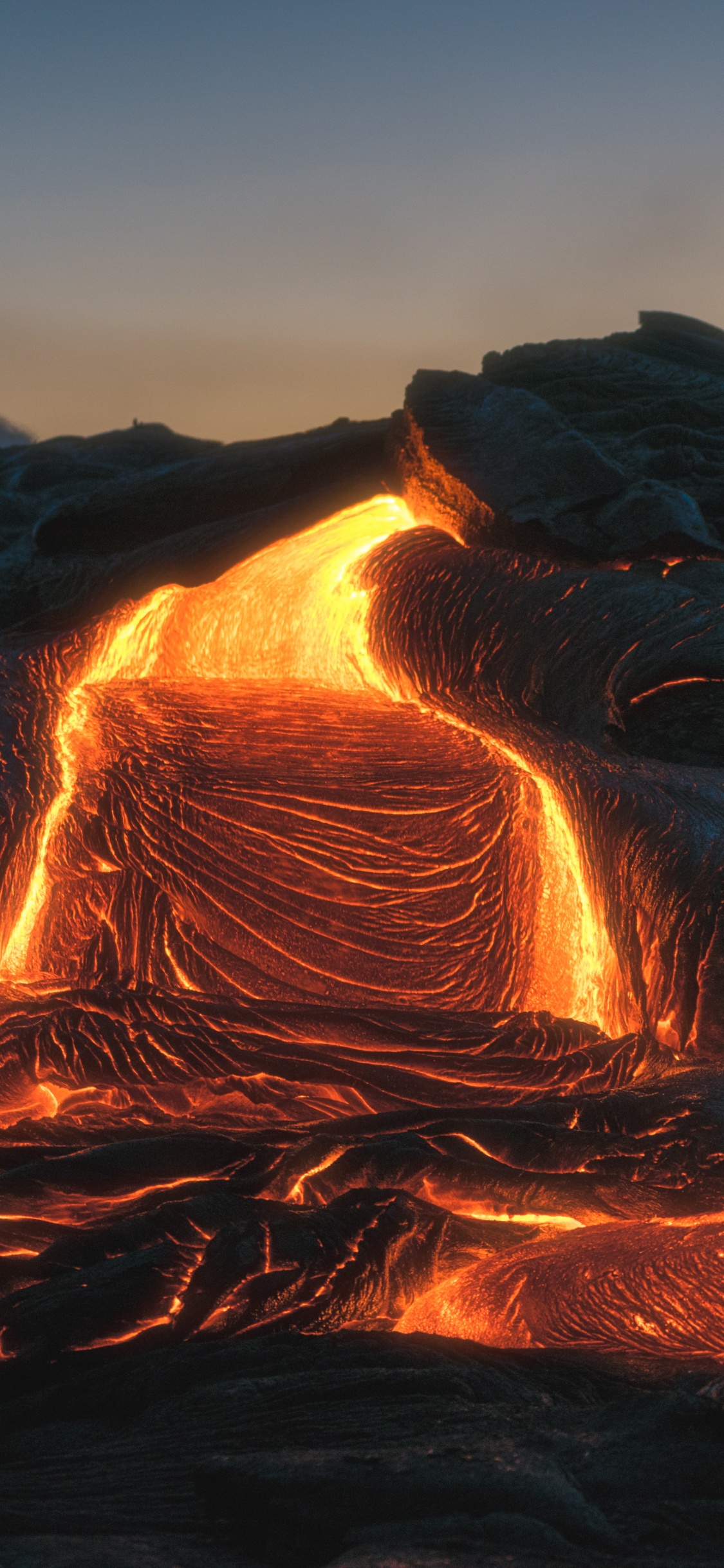 熔岩, 熔岩流, 热, 天空, 熔岩领域 壁纸 1125x2436 允许