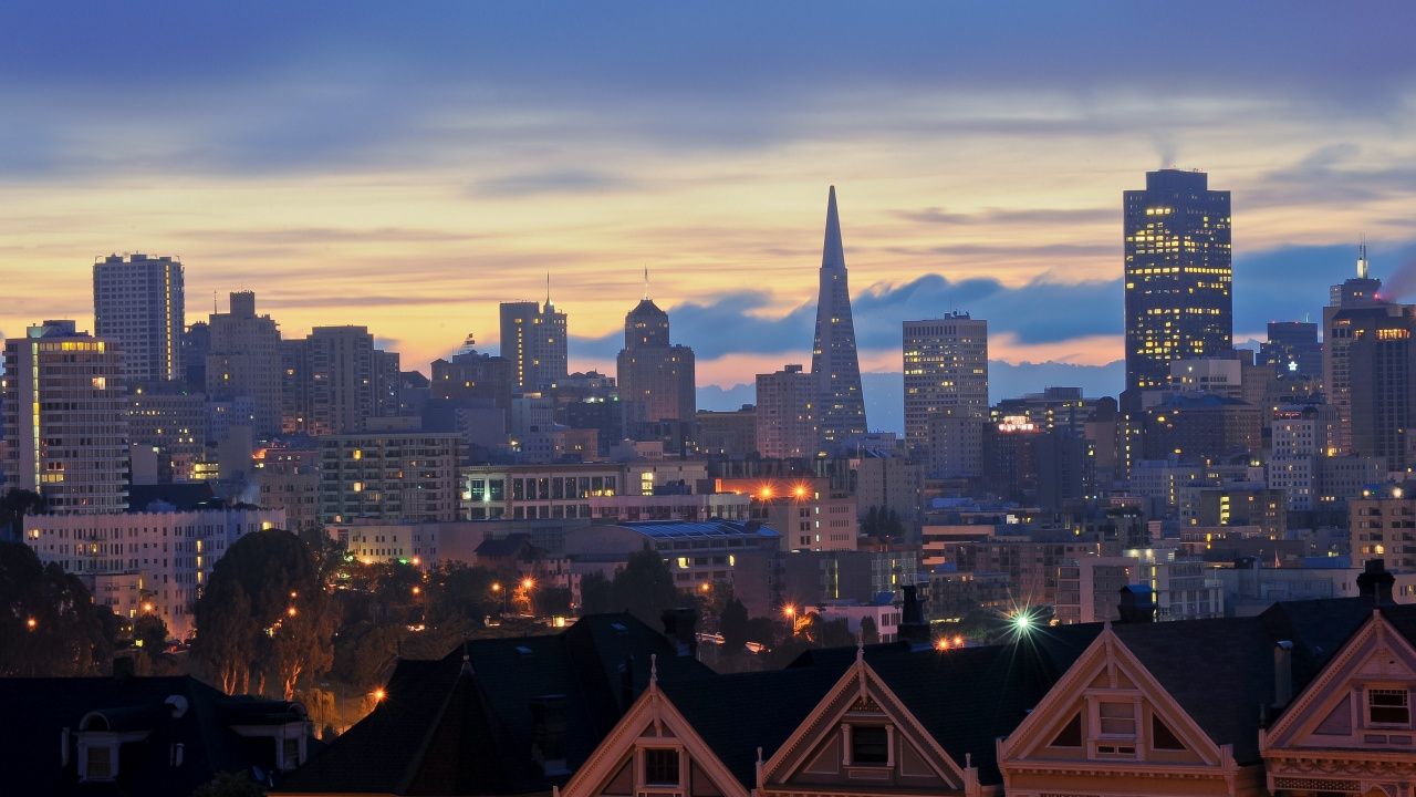 Horizon de la Ville Pendant la Nuit. Wallpaper in 1280x720 Resolution