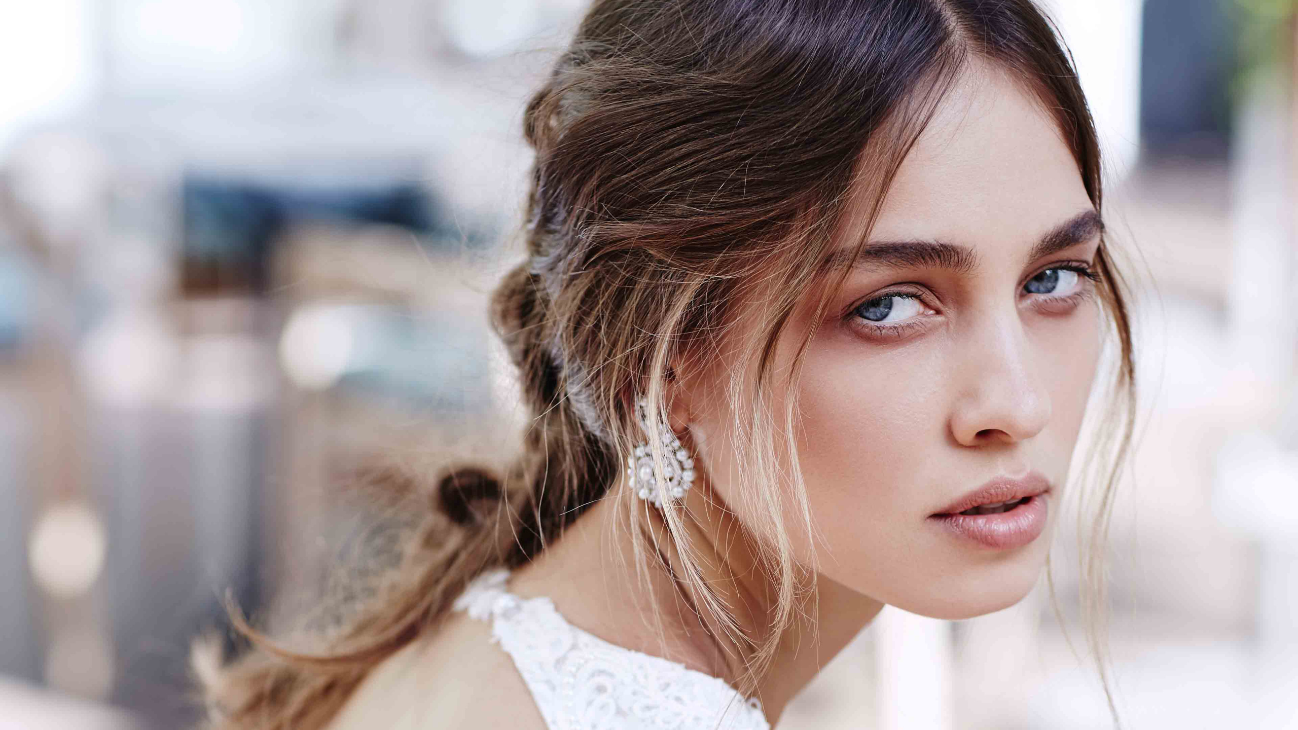 Cheveu, Face, Sourcil, Coiffure, Peau. Wallpaper in 2560x1440 Resolution