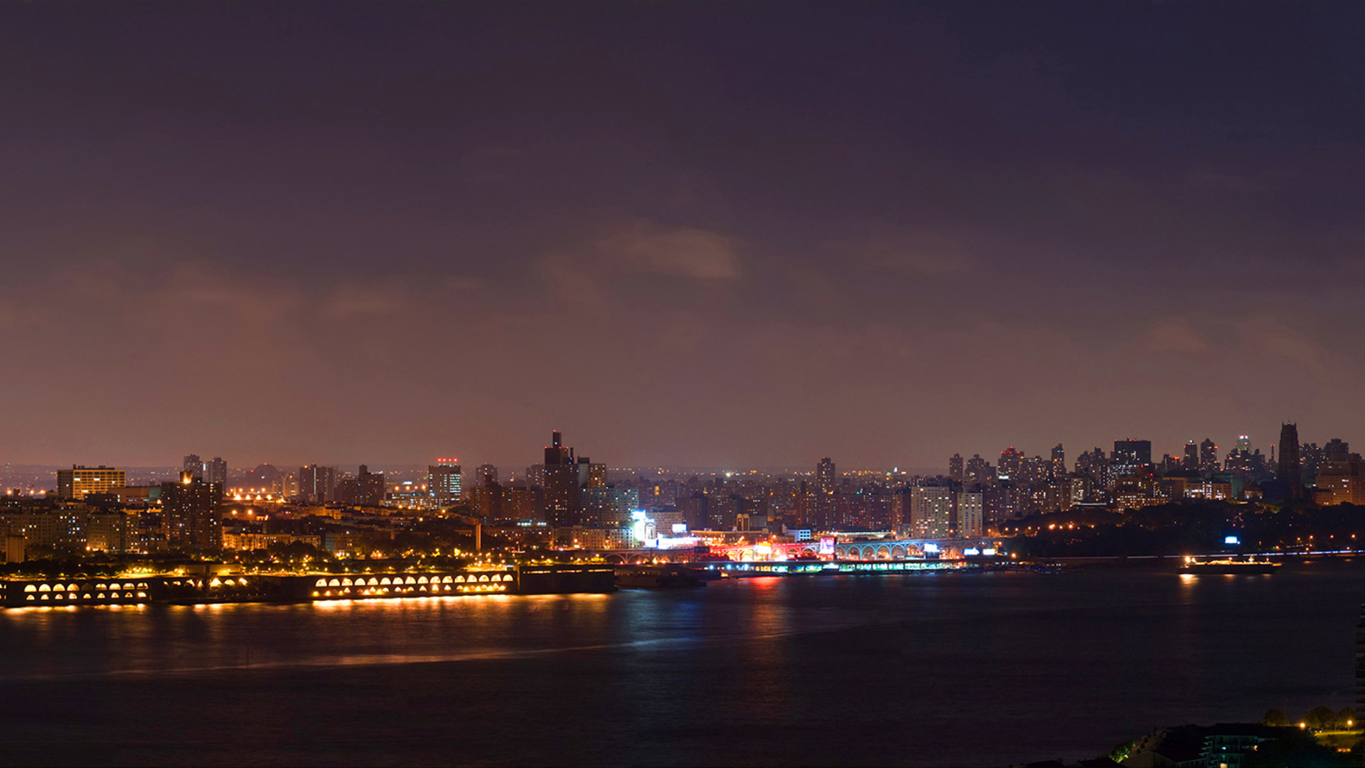 Horizon de la Ville Pendant la Nuit. Wallpaper in 1920x1080 Resolution